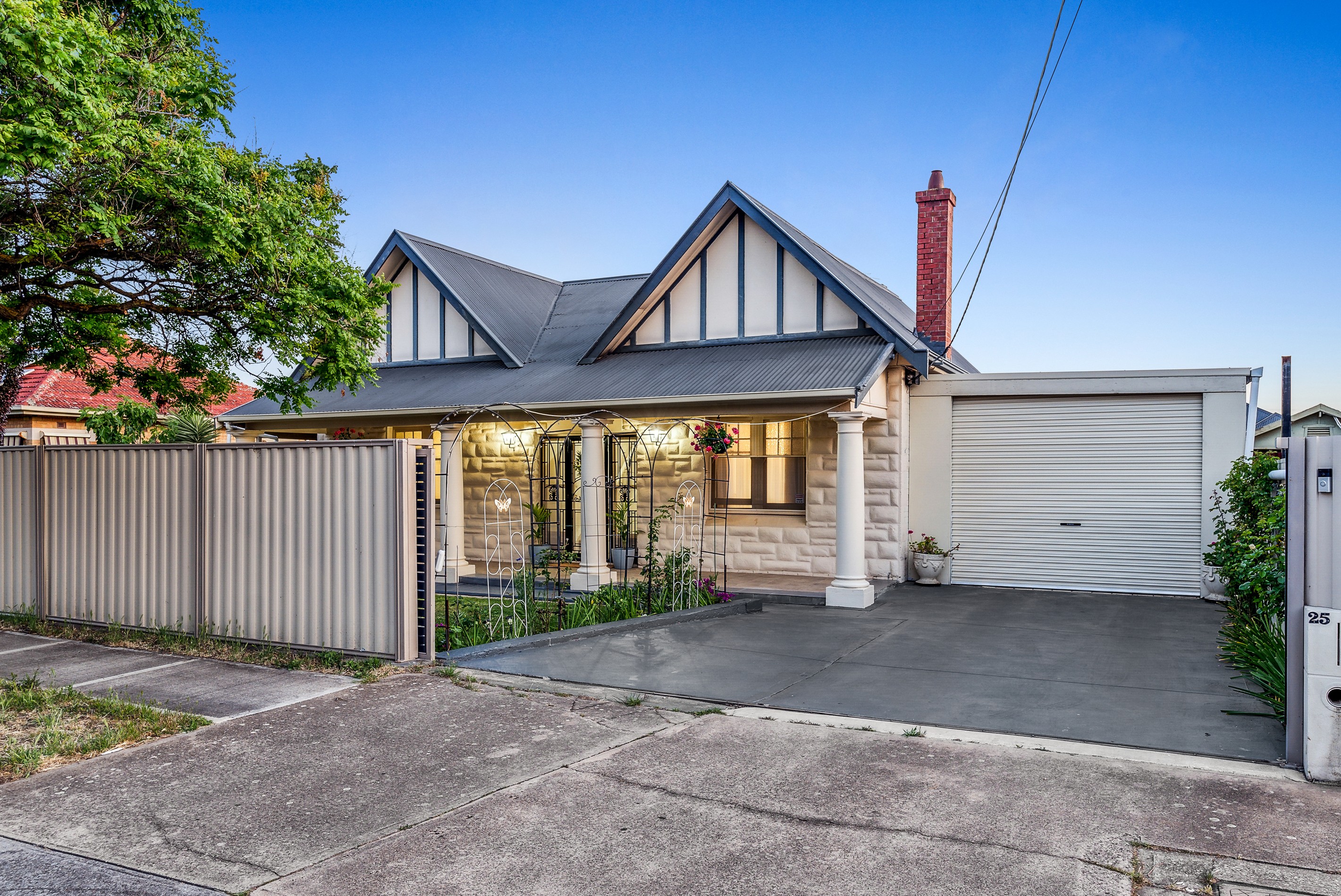 25 Holden Avenue, Woodville West, SA 5011