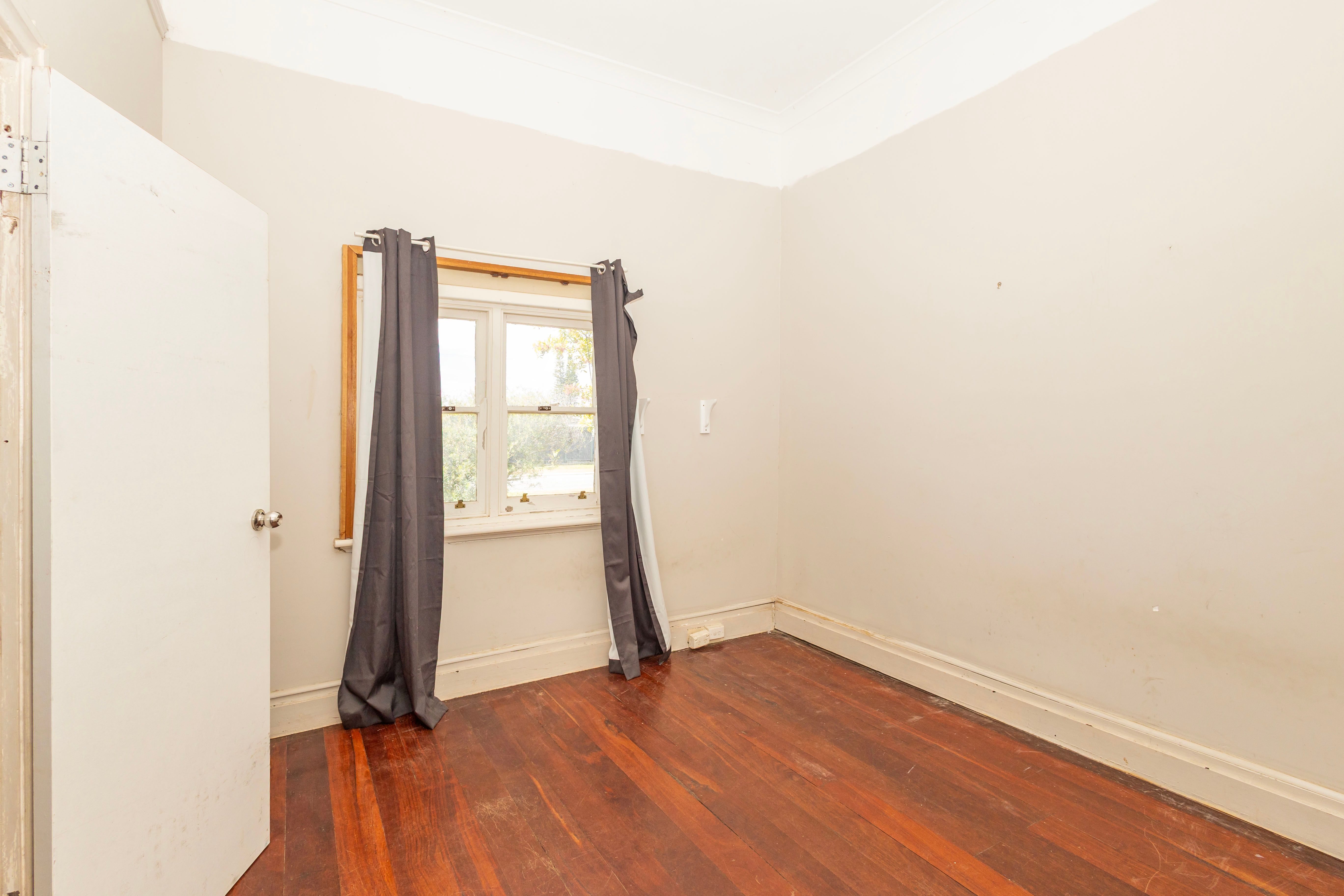 20 Elizabeth Way — photo 15 of 23
