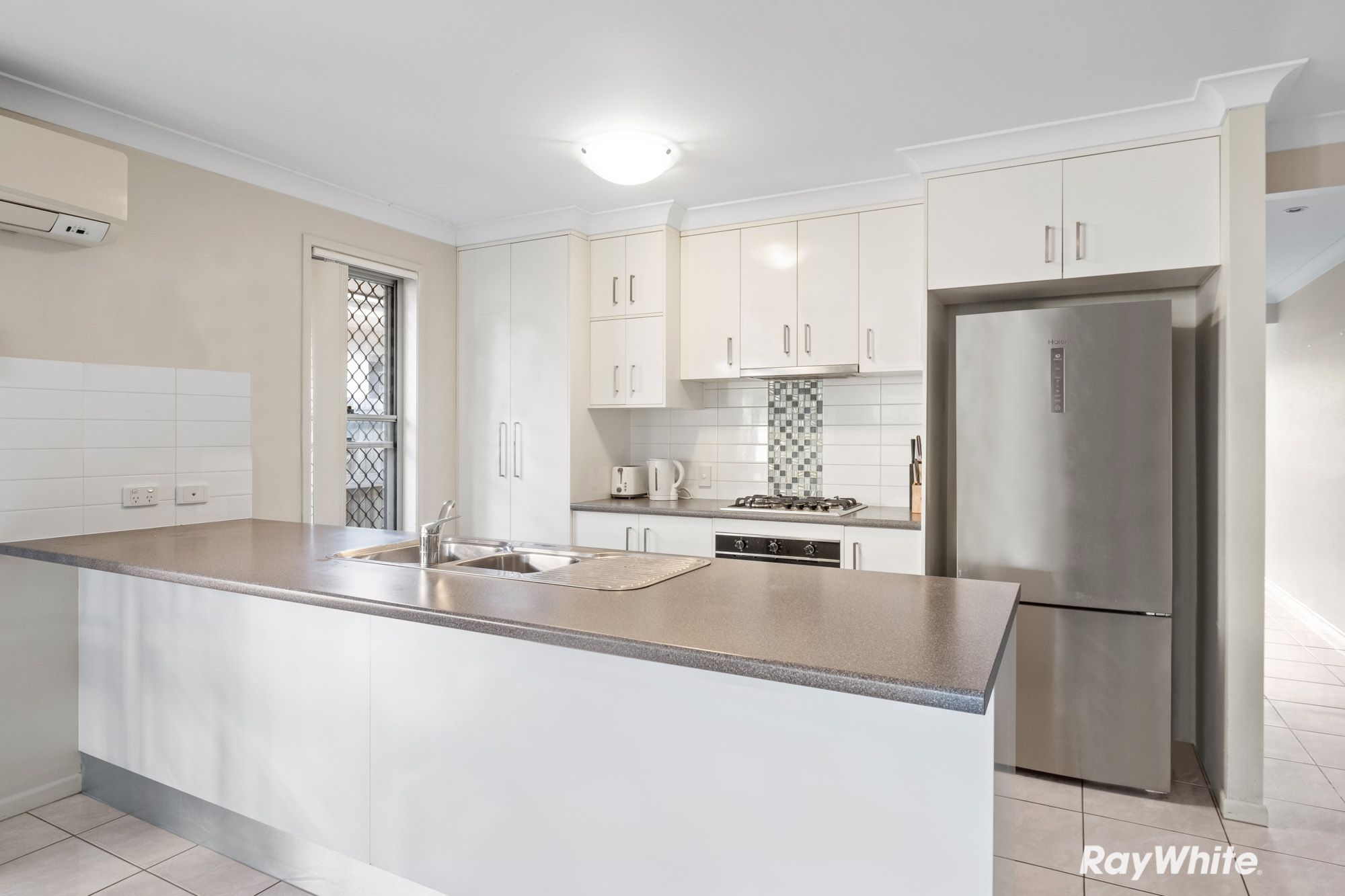 3 Conimbla Crescent, Waterford, QLD 4133