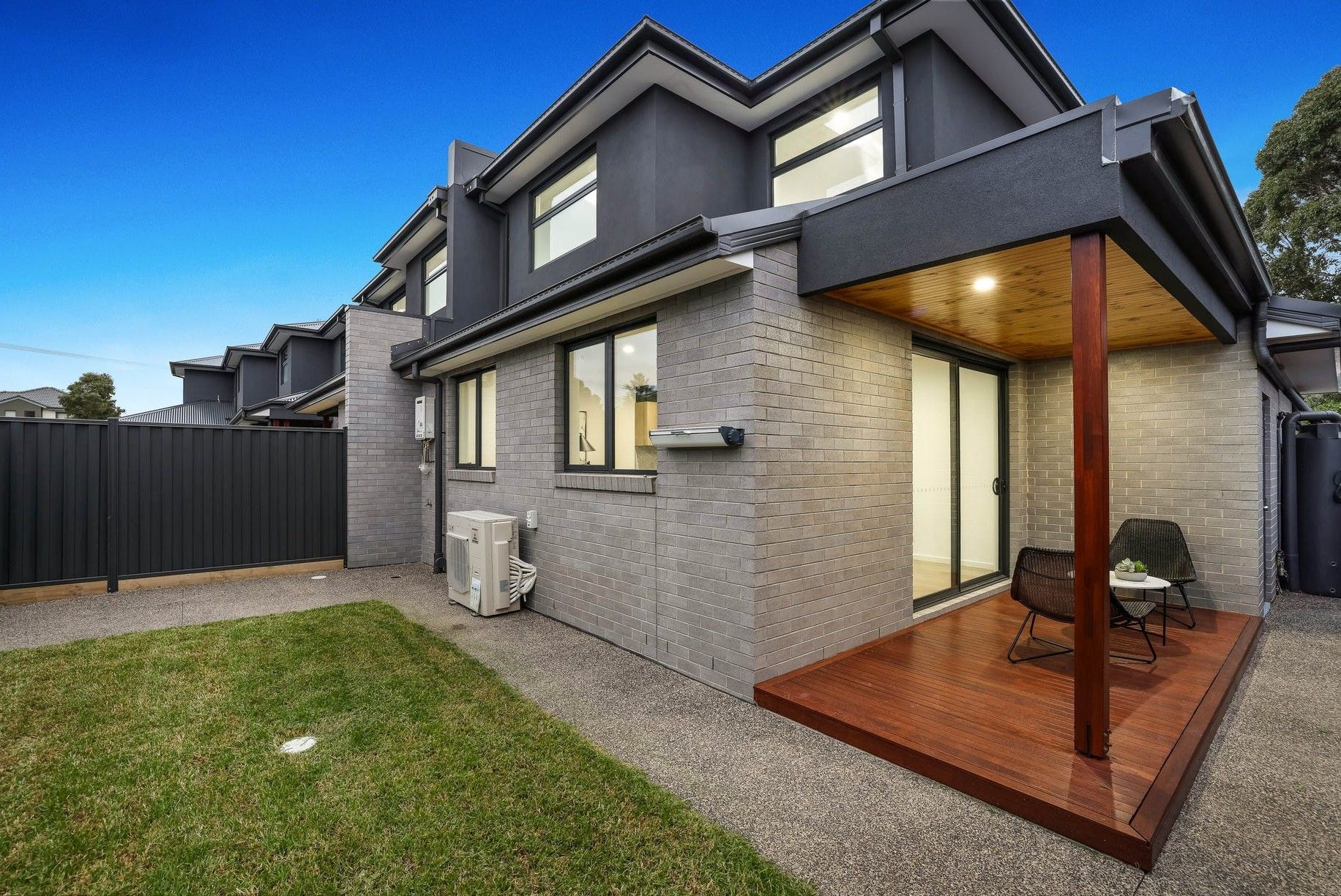 8 Clara Street — photo 15 of 15