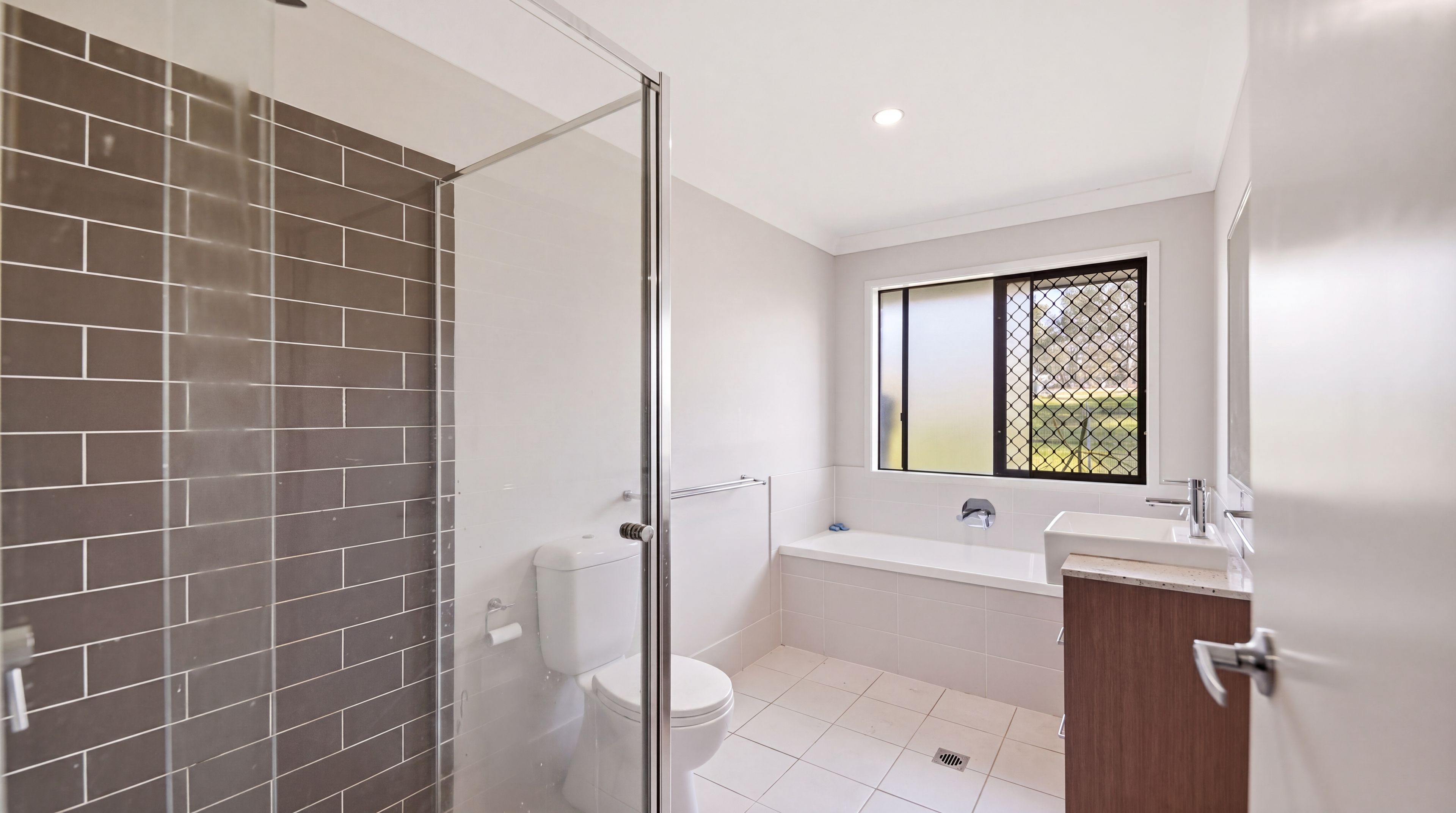 9 Rosewood Drive — photo 13 of 19