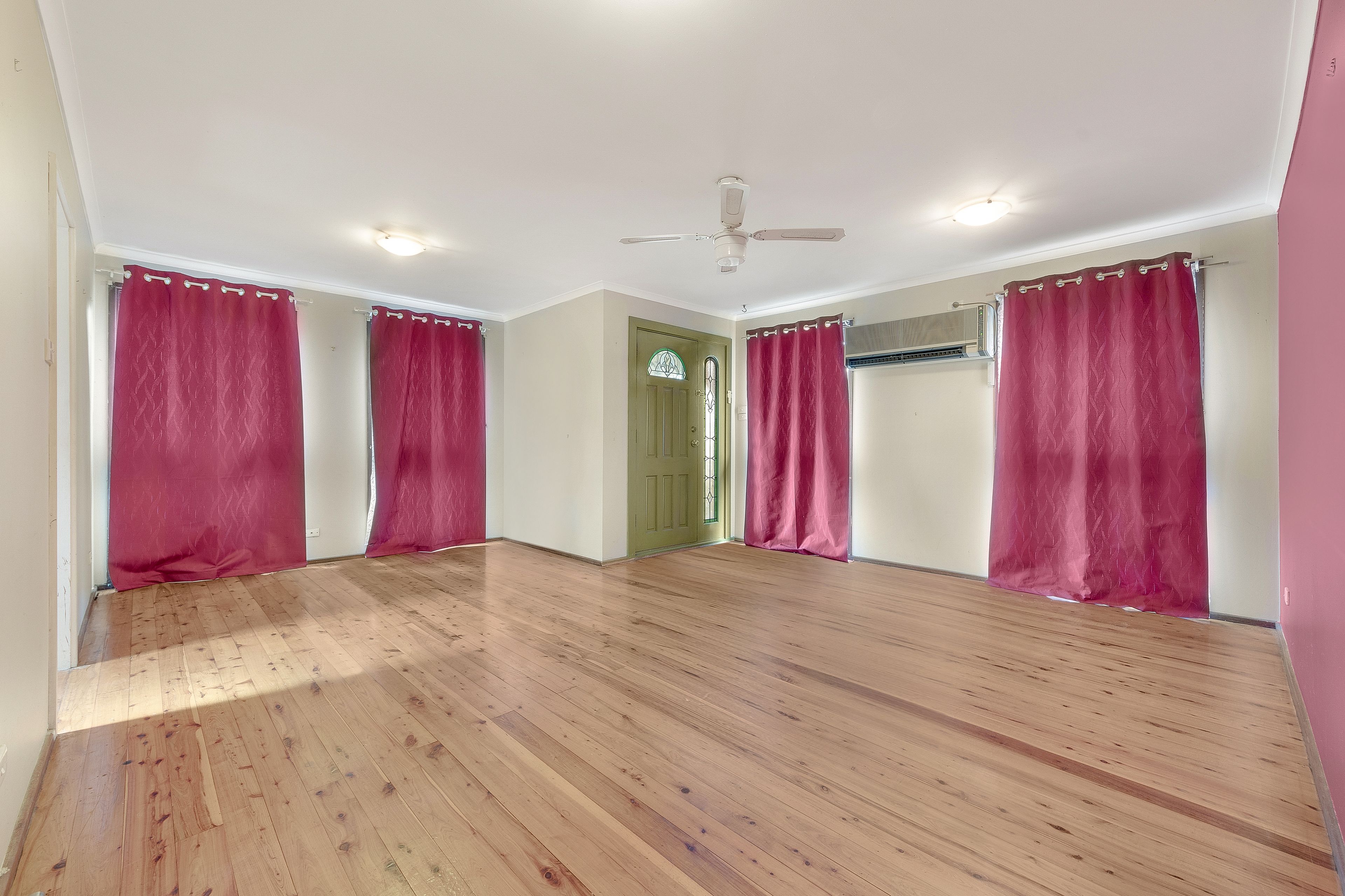 4 Ficus Place, Macquarie Fields, NSW 2564