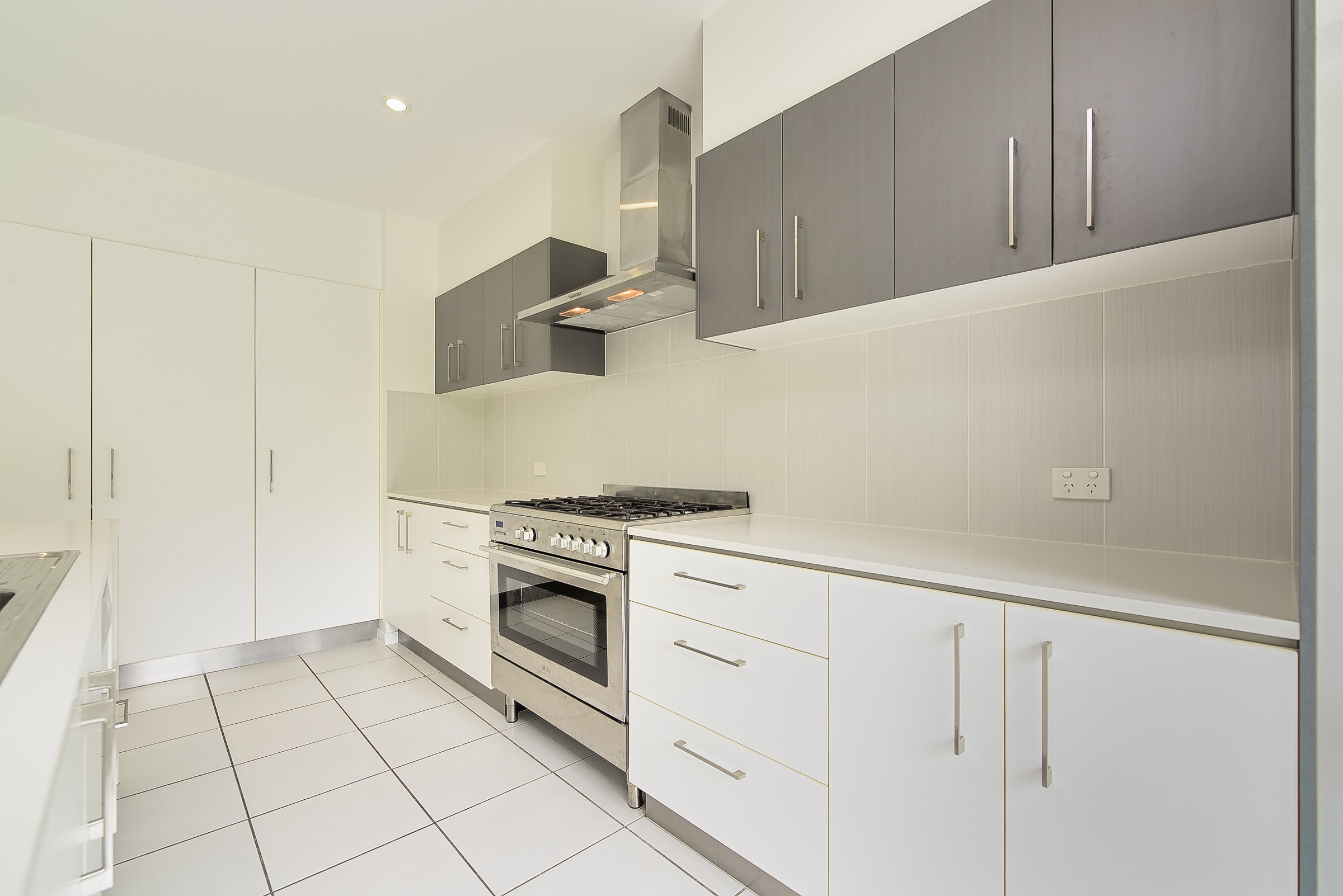 49 Iris Road, Kirkwood, QLD 4680