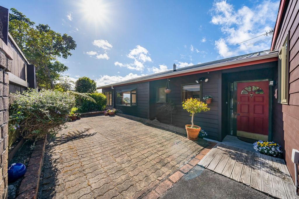 94C Dowse Drive, Maungaraki, Lower Hutt City