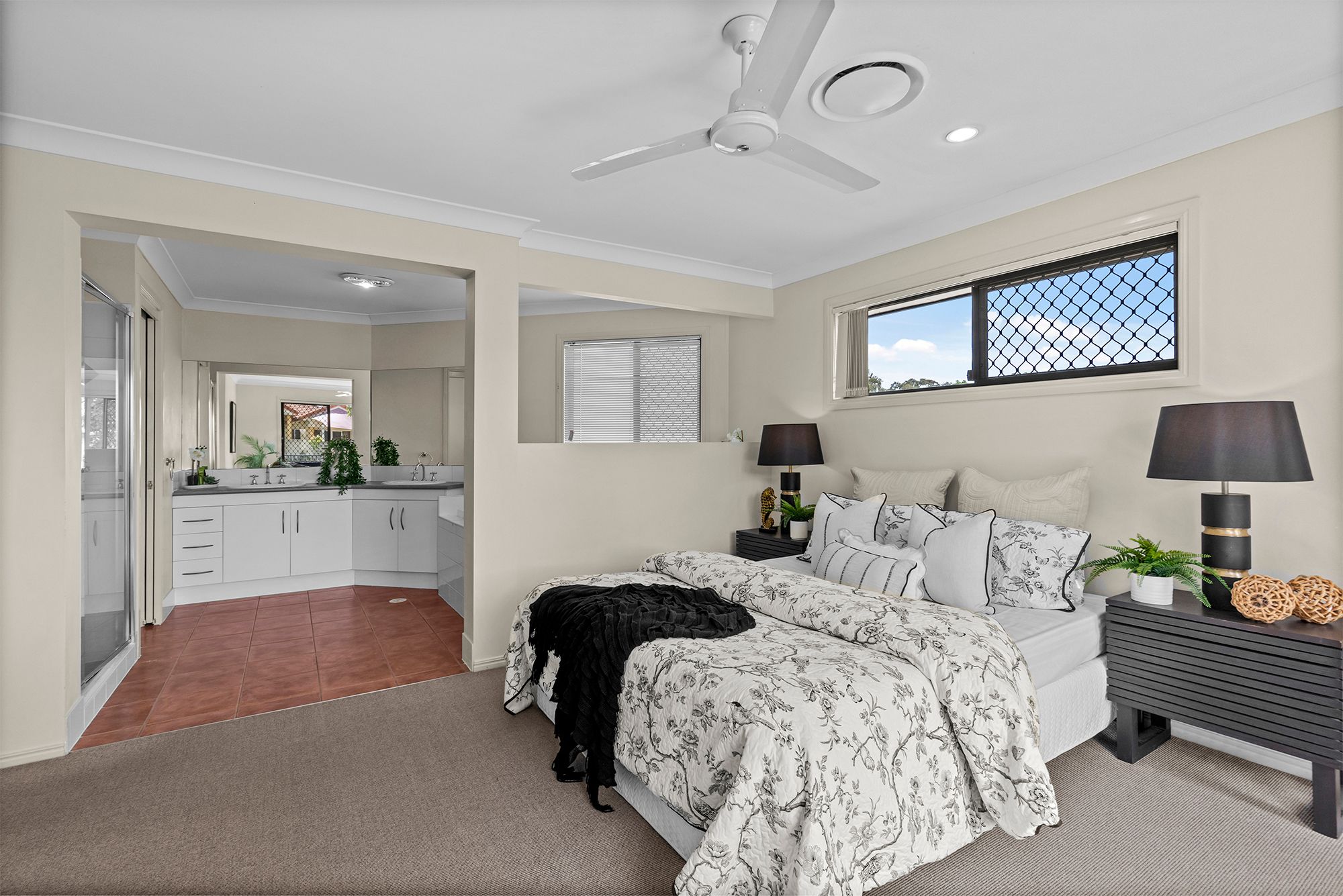 151 Saturn Crescent — photo 10 of 22