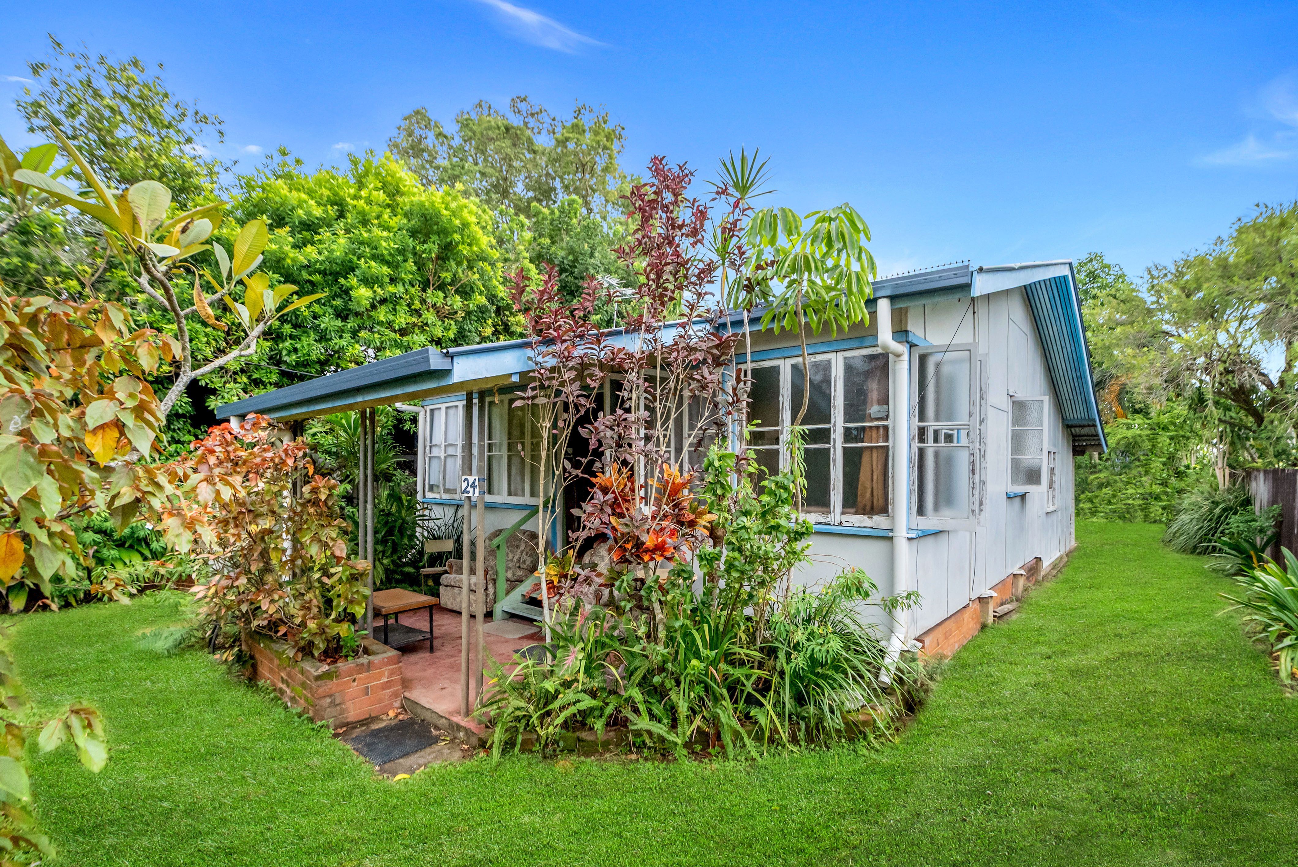 24 Machan Street, Machans Beach, QLD 4878 - Sold House - Ray White Cairns
