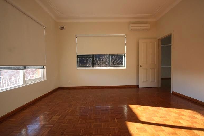 94 Canterbury Road, Glenfield, NSW 2167