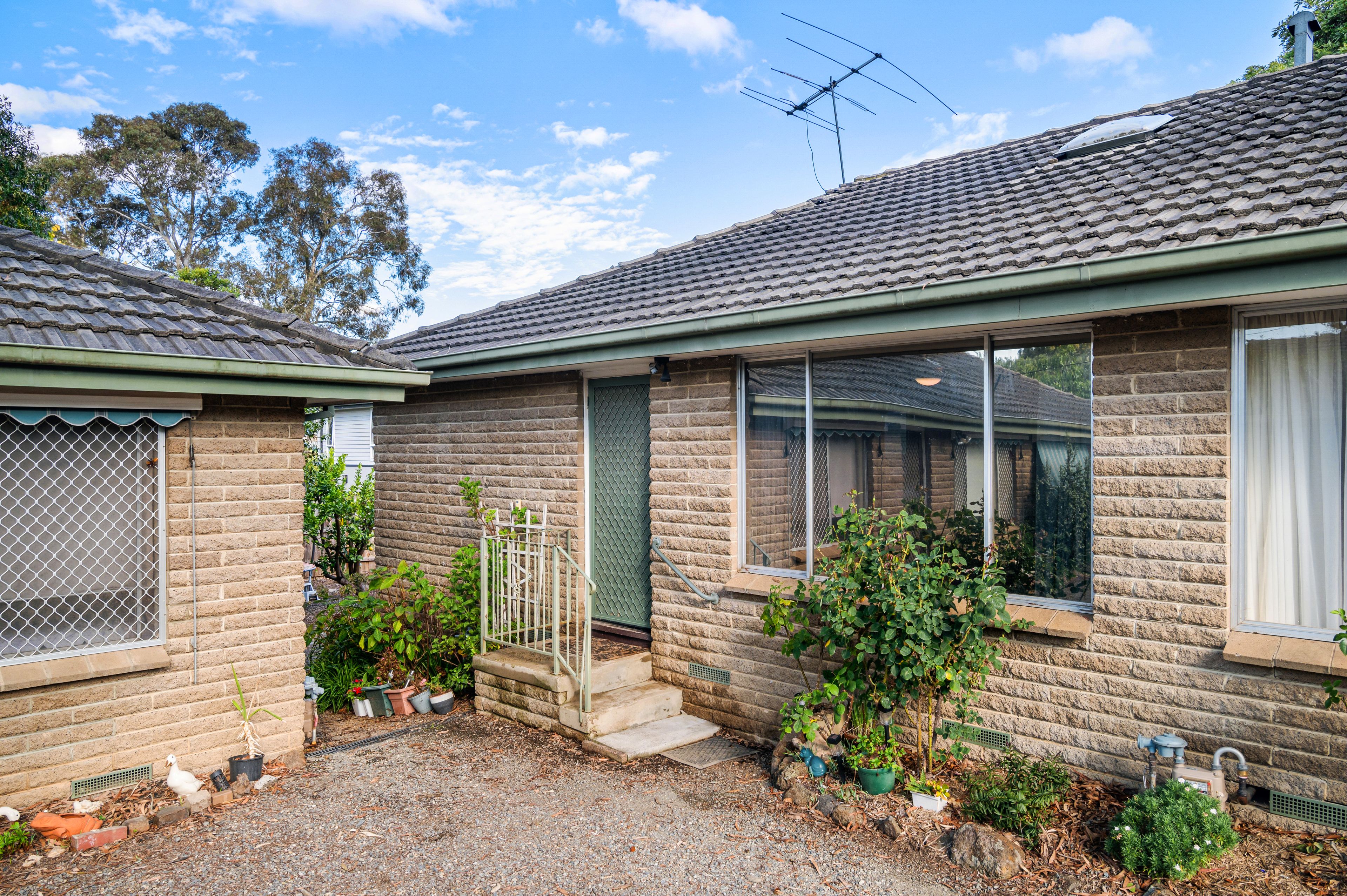 2 Henty Court, Croydon VIC 3136