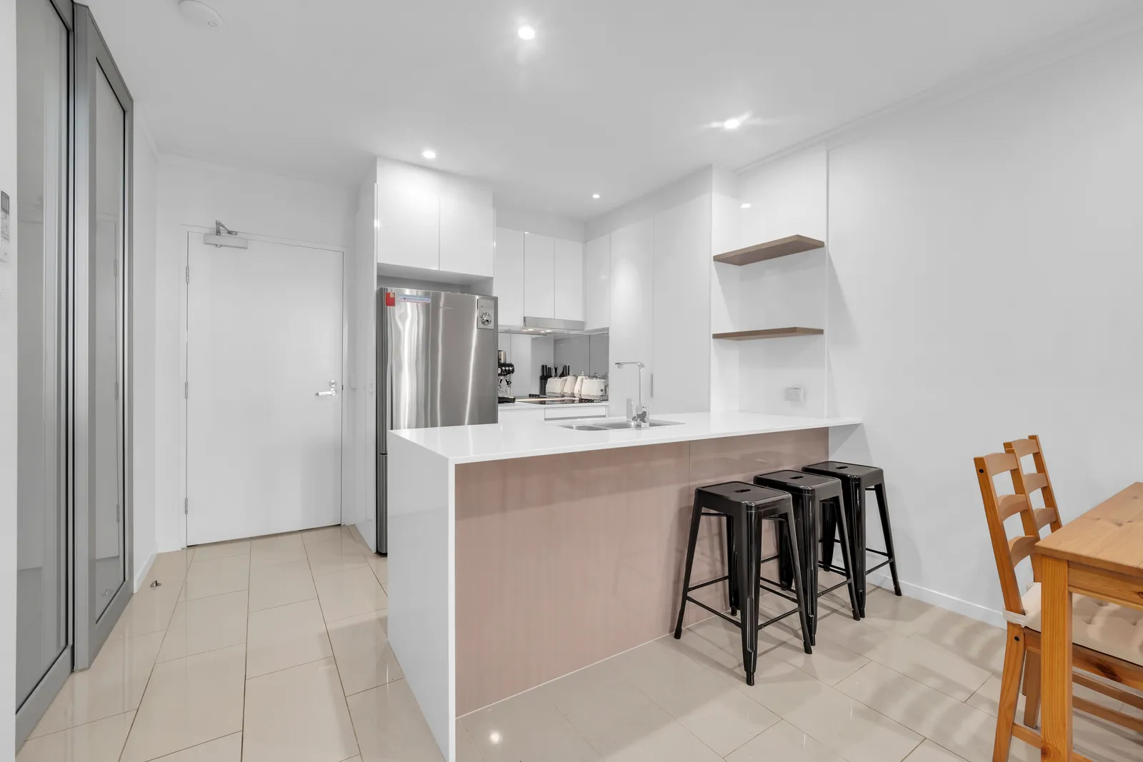 1002/8 Lochaber Street, Dutton Park