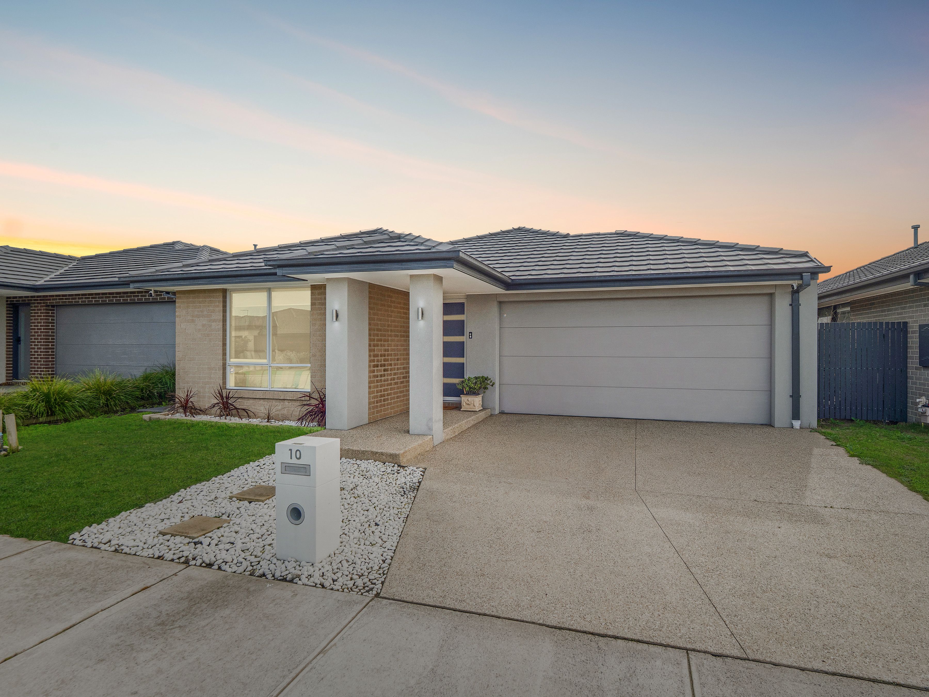 10 Bower Vine Road — photo 4 of 30