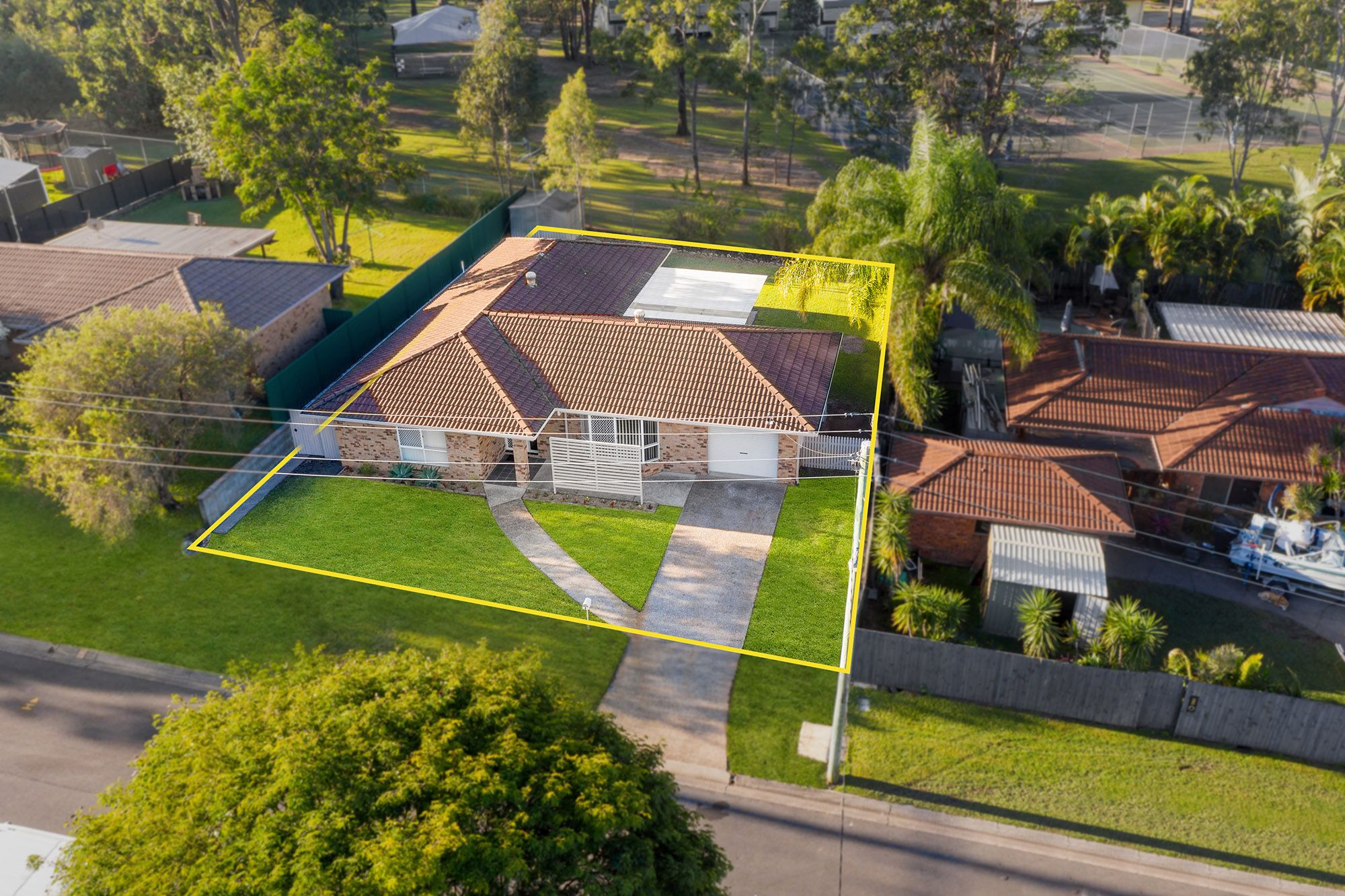 8 Quinton Court, Mount Warren Park, QLD 4207