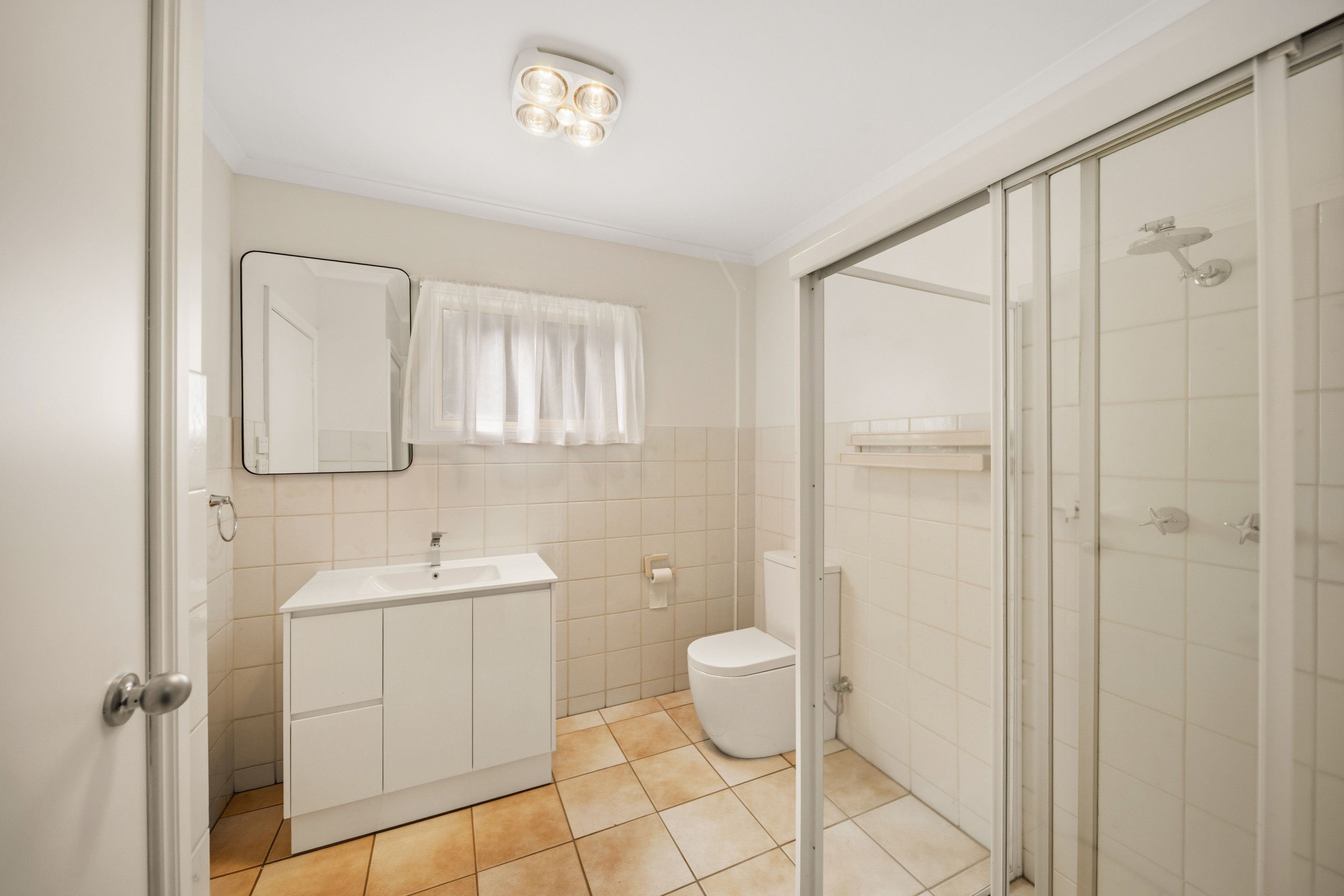 12 Swan Street — photo 10 of 14
