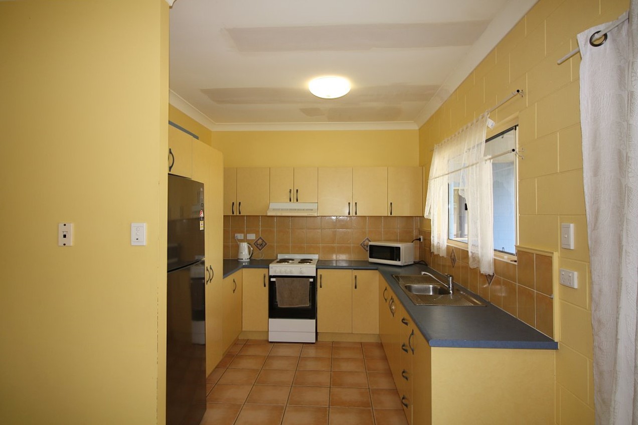 69 Racecourse Road, Richmond Hill, QLD 4820