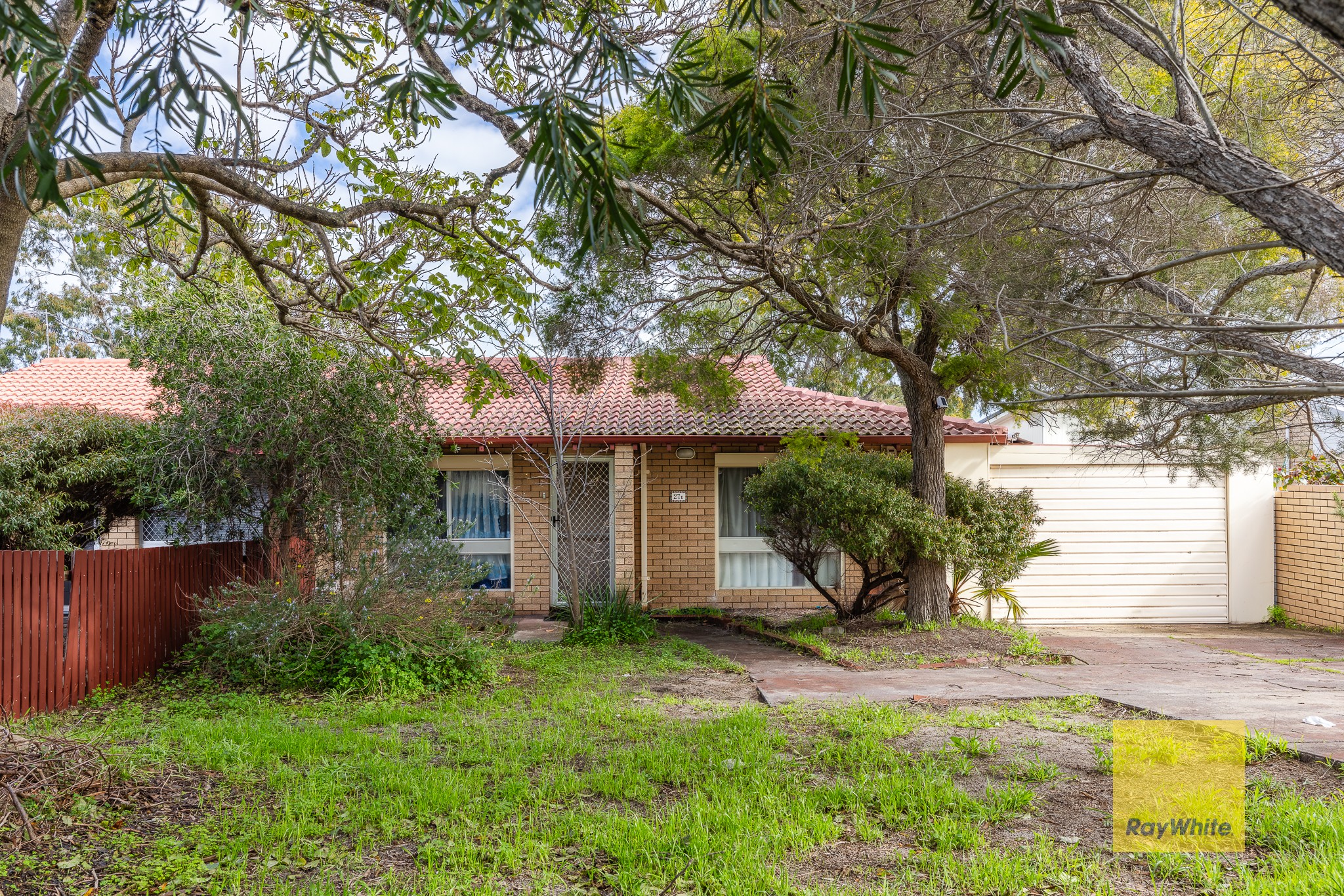 27B Bunderra Close, Karawara, WA 6152