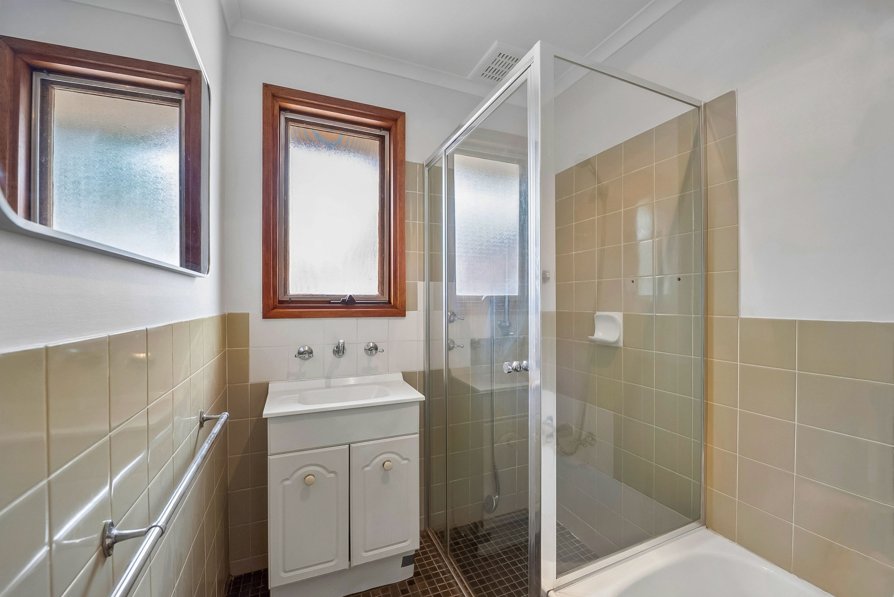 17 Townsend Avenue — photo 7 of 11