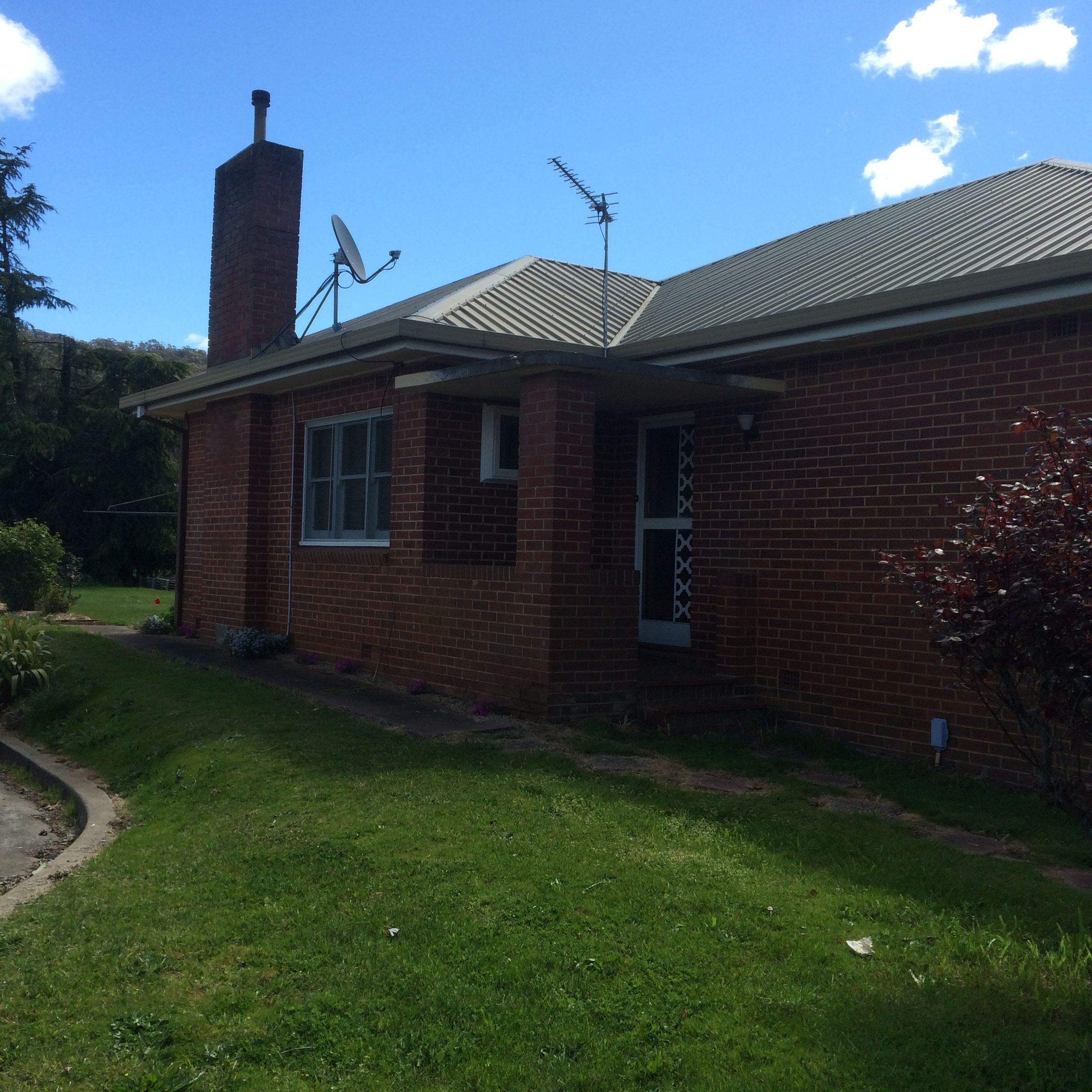 12 Leaburn Avenue, Batlow, NSW 2730