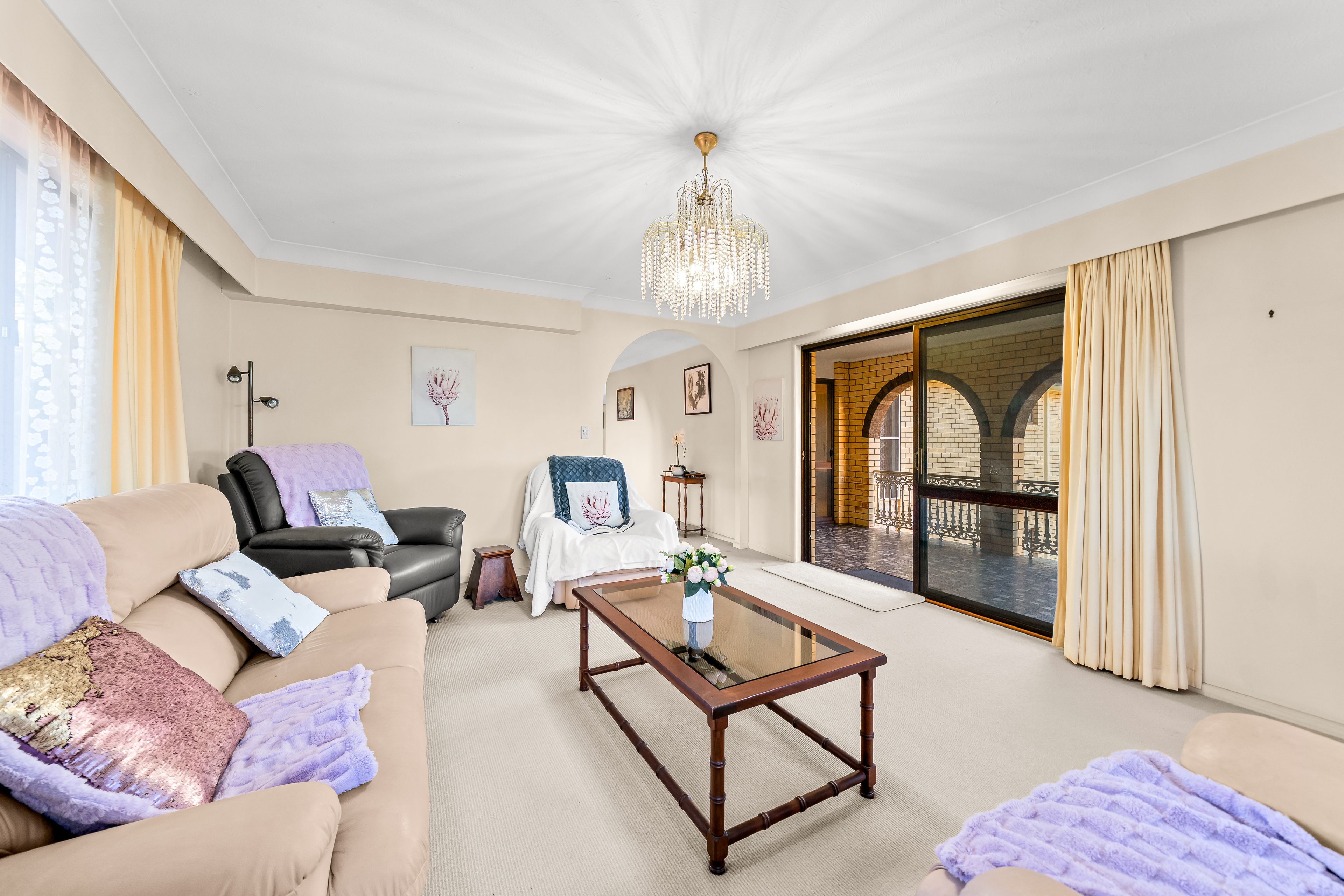 18 Epsom Street — photo 3 of 25