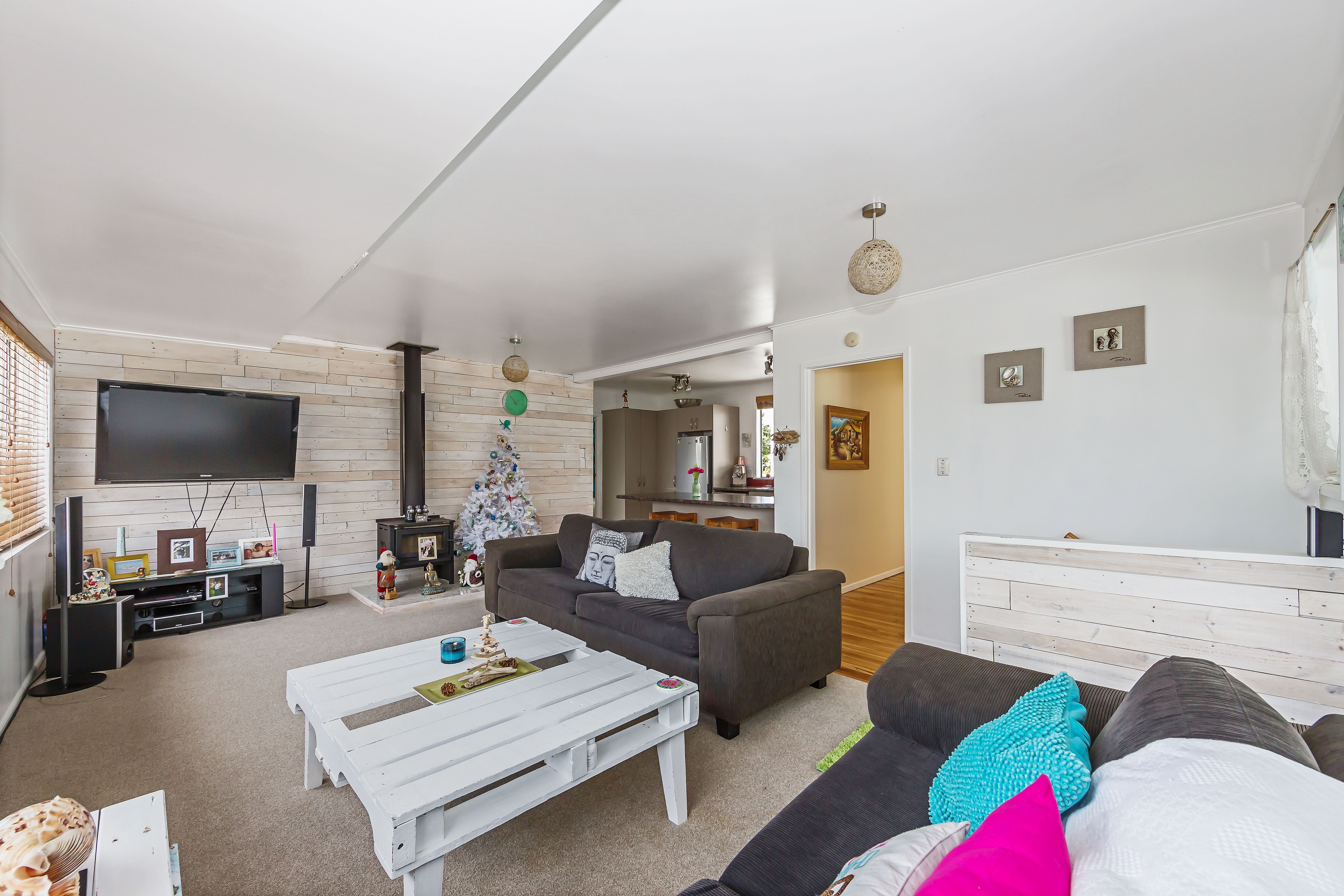 811a Whangaparaoa Road, Manly, Rodney