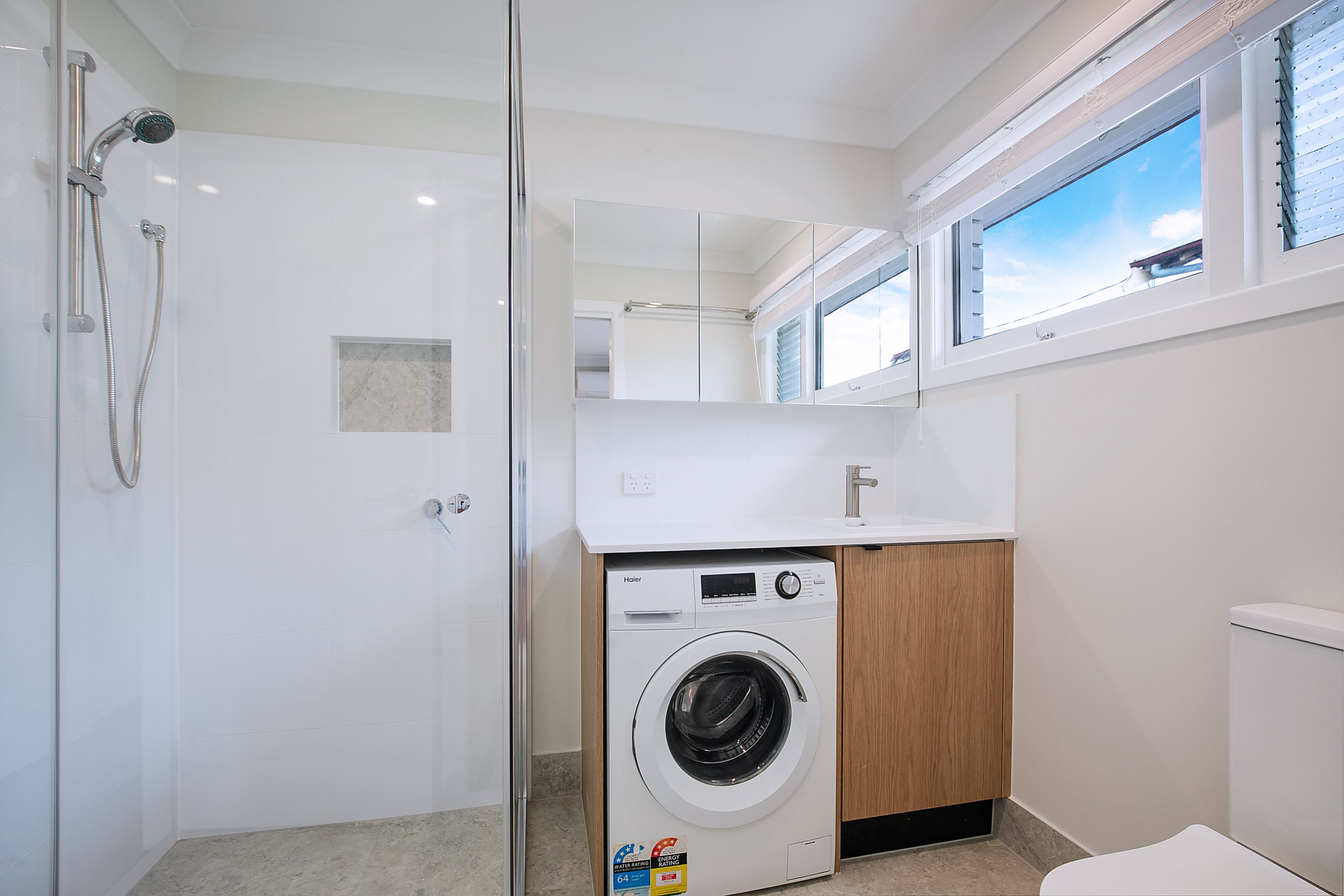 28 Hilda Street — photo 8 of 12
