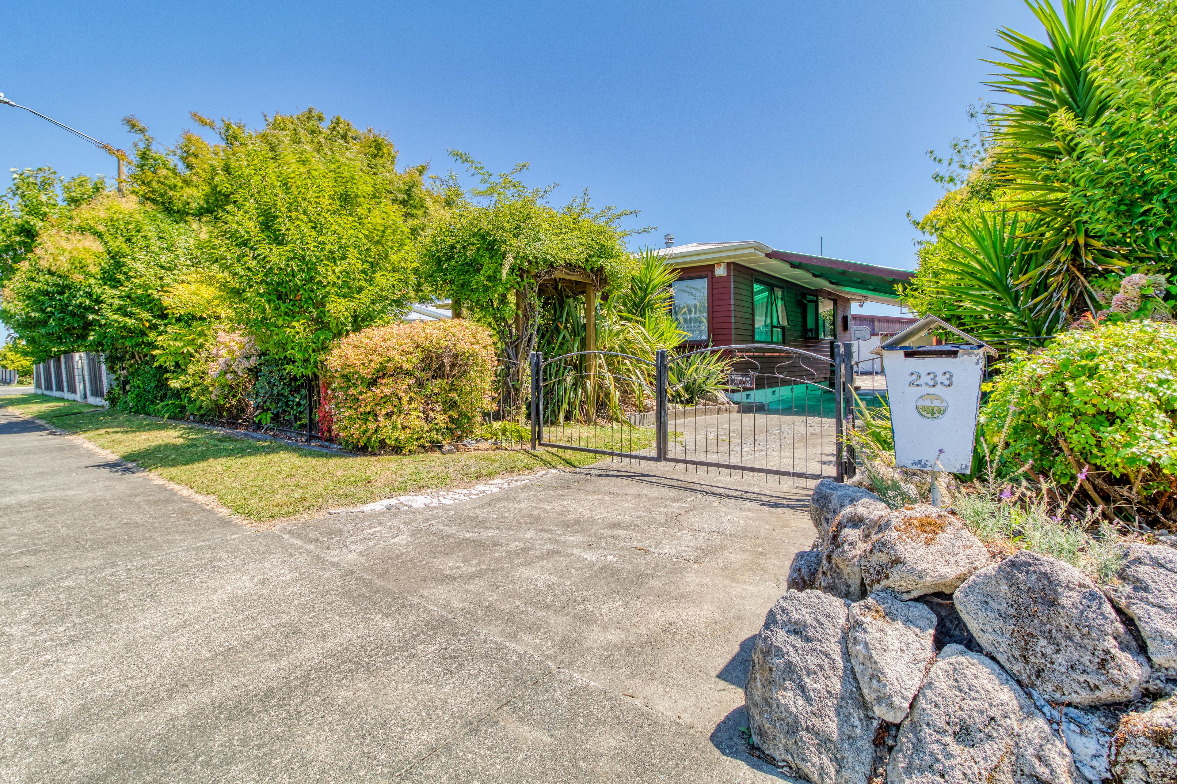 233 Sunnybank Crescent, Camberley, Hastings District