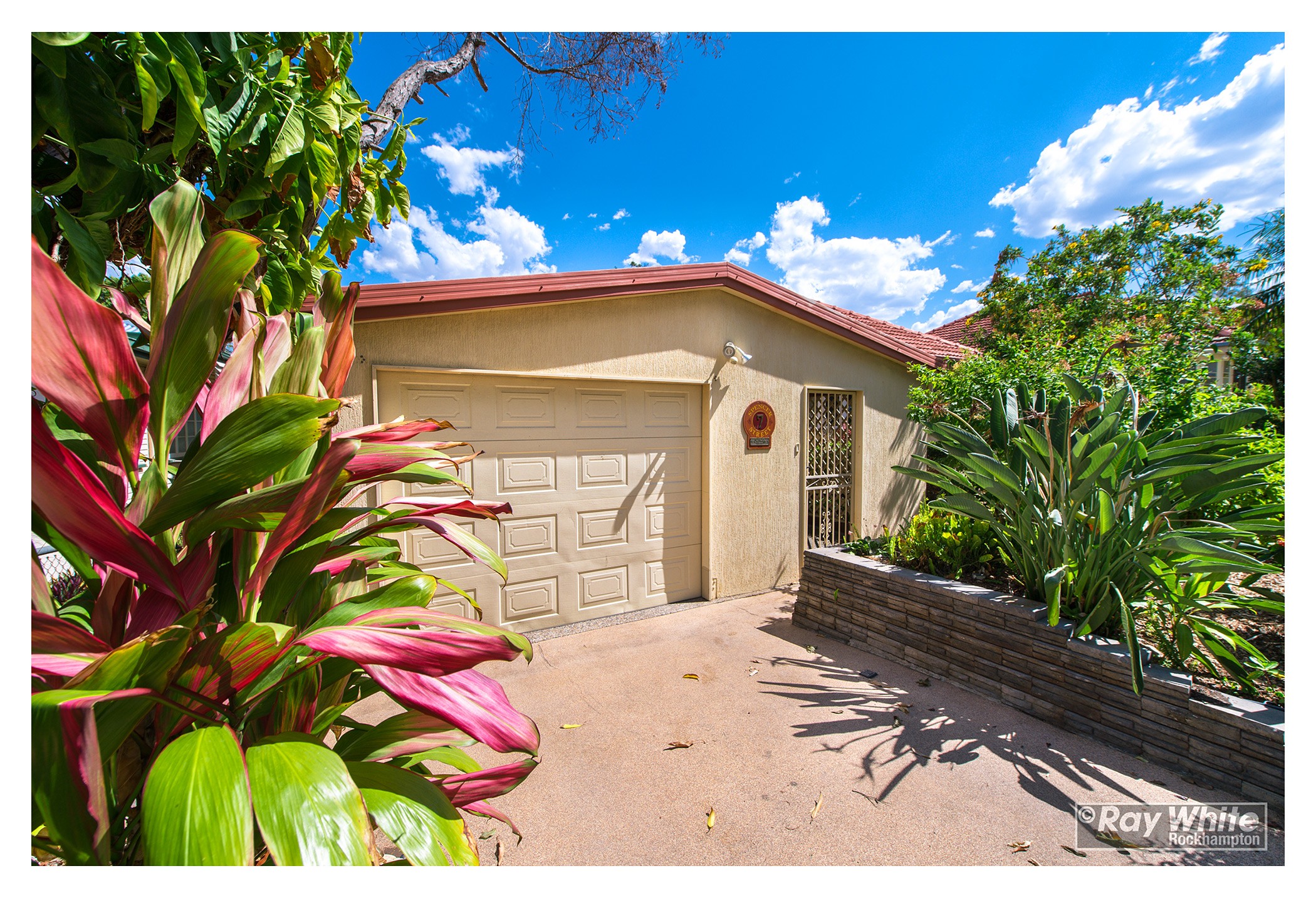 7 Spencer Street, The Range, QLD 4700