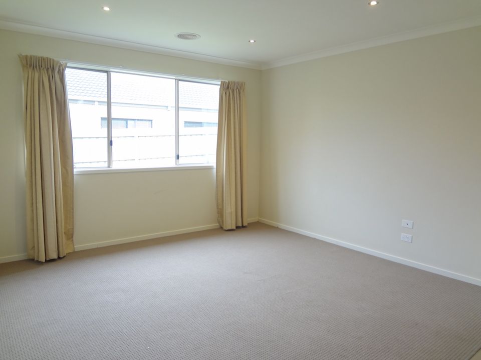 15 Thackeray Drive, Warrnambool, VIC 3280