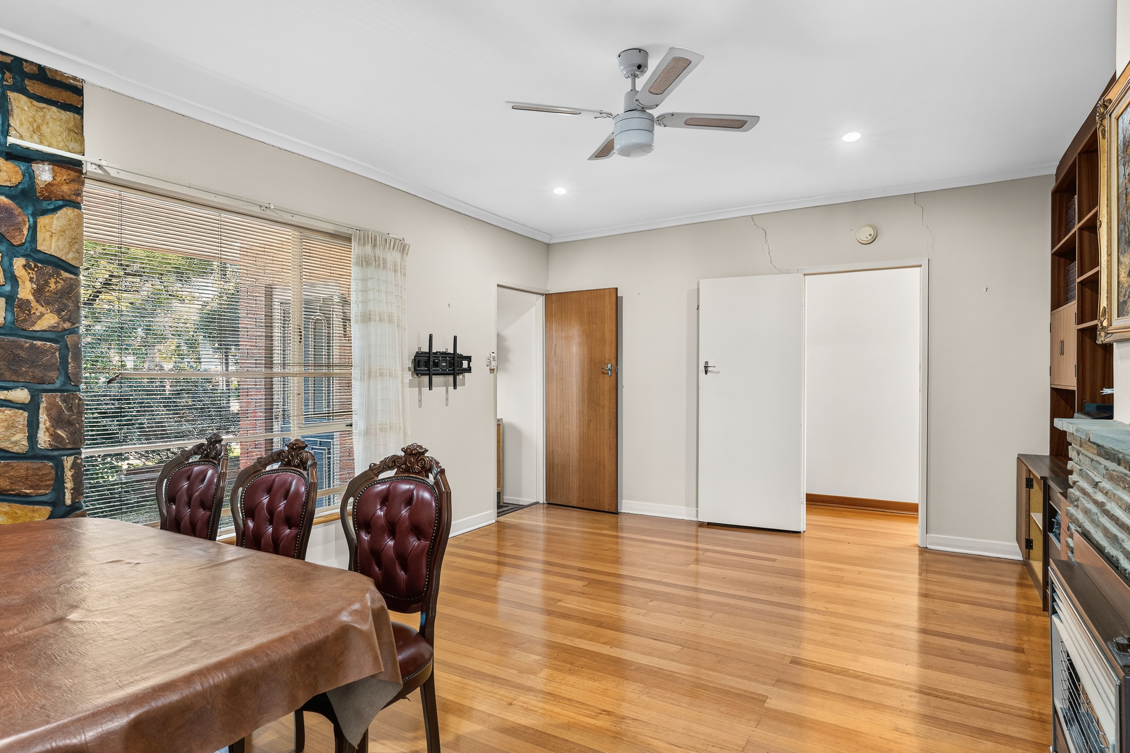 1 Mclauchlan Road — photo 4 of 19