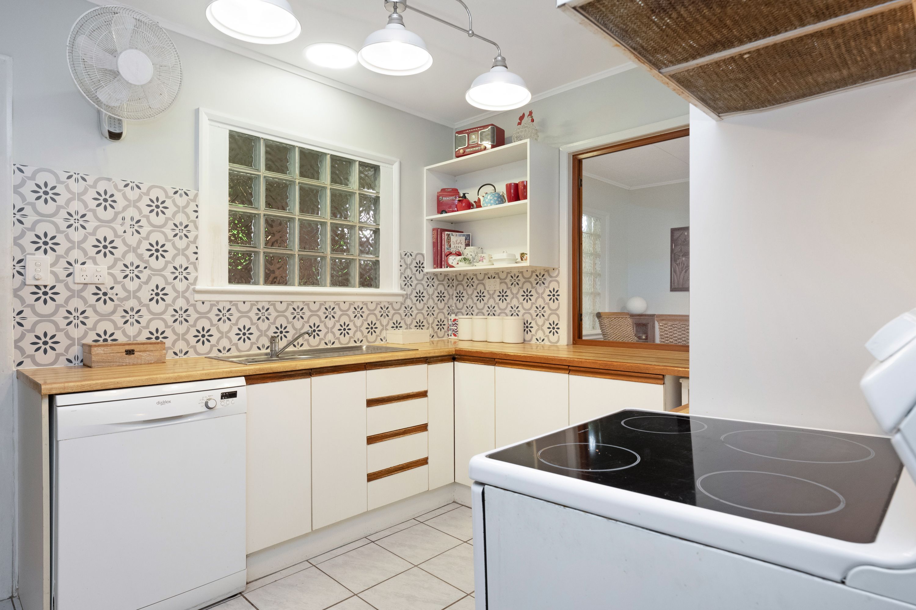 50 Bainbridge Street — photo 4 of 20