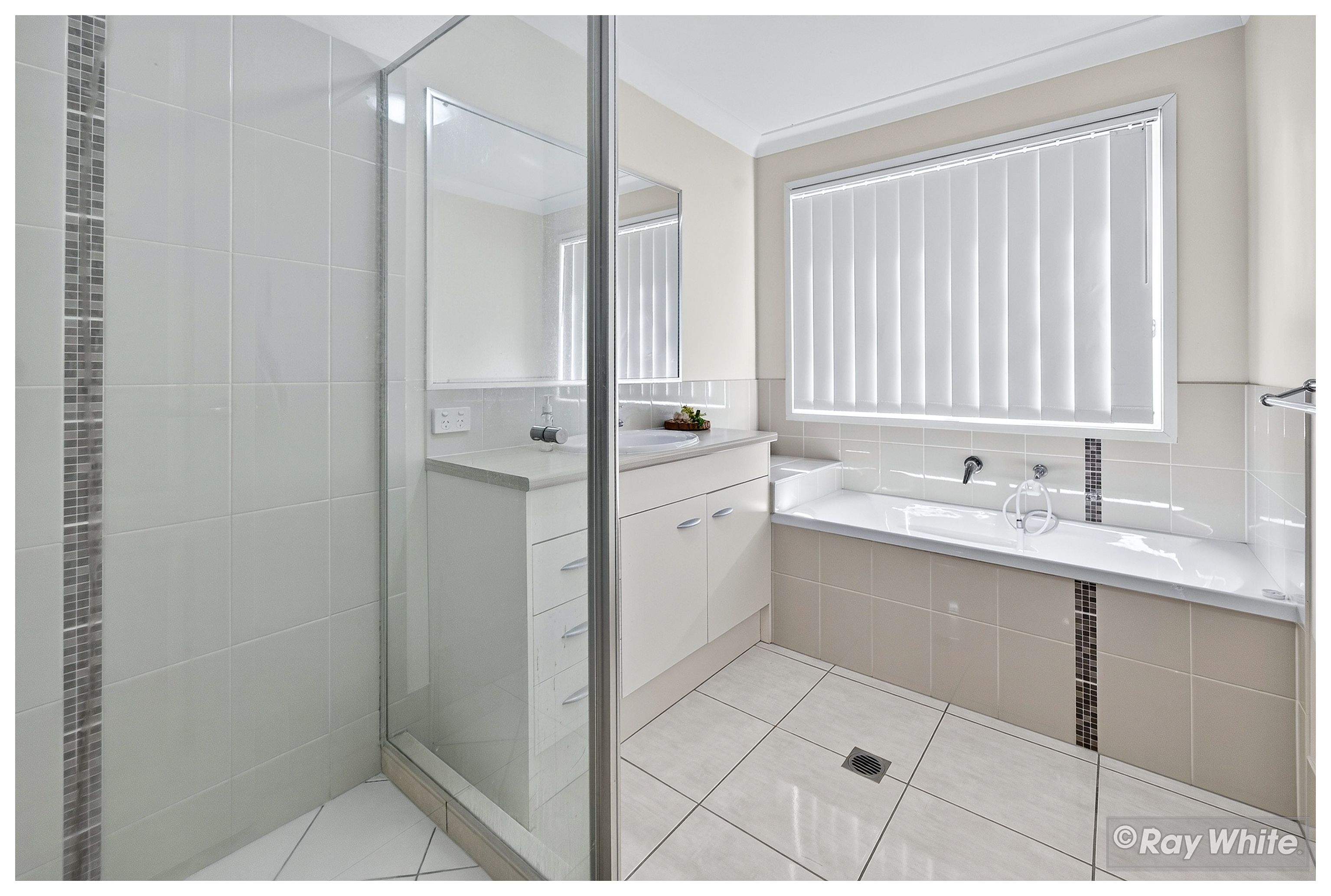 5 Leichhardt Drive — photo 17 of 24