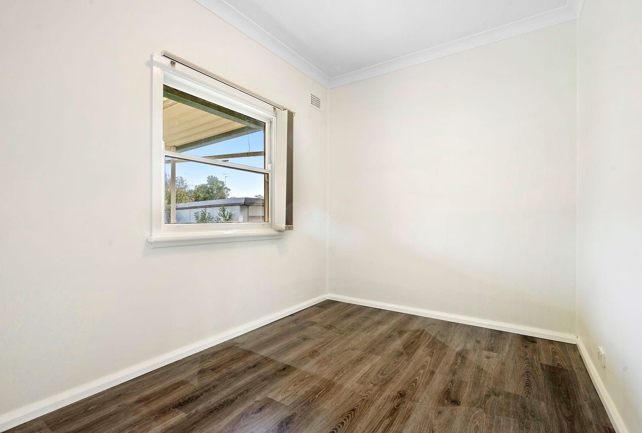 15 Upton Street — photo 5 of 10