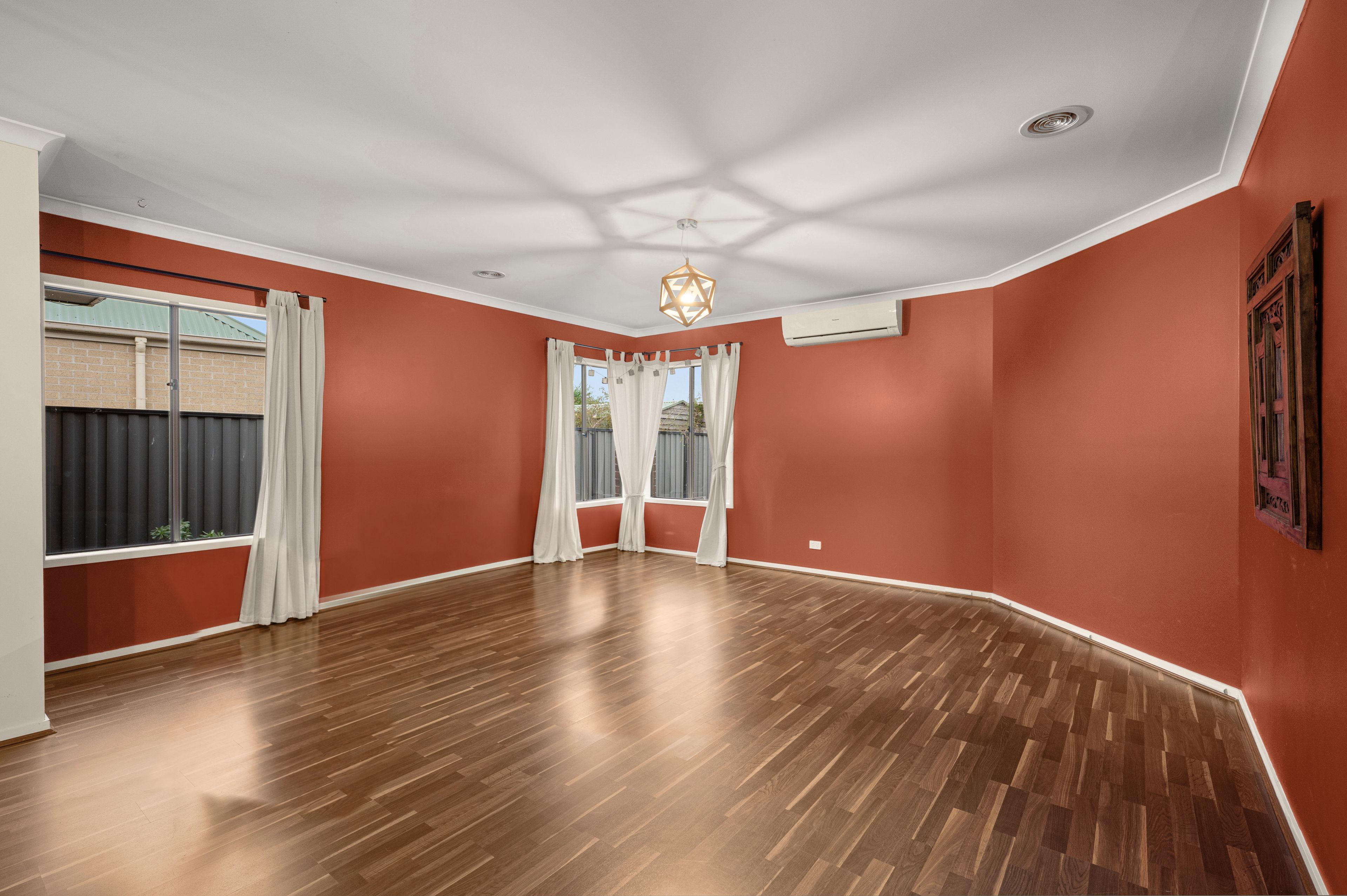 84 Windermere Boulevard — photo 14 of 30
