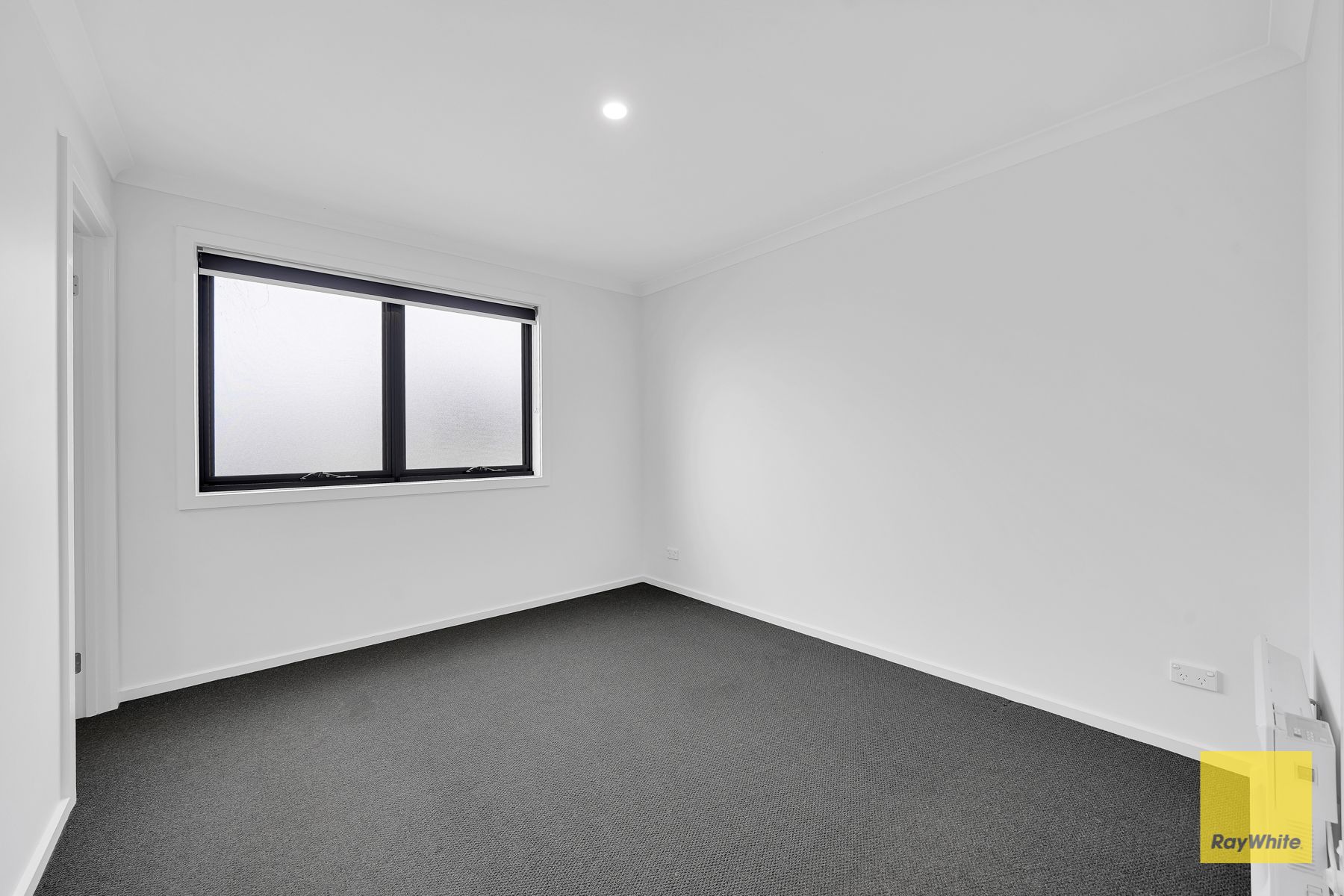 32 Dexter Street — photo 9 of 22