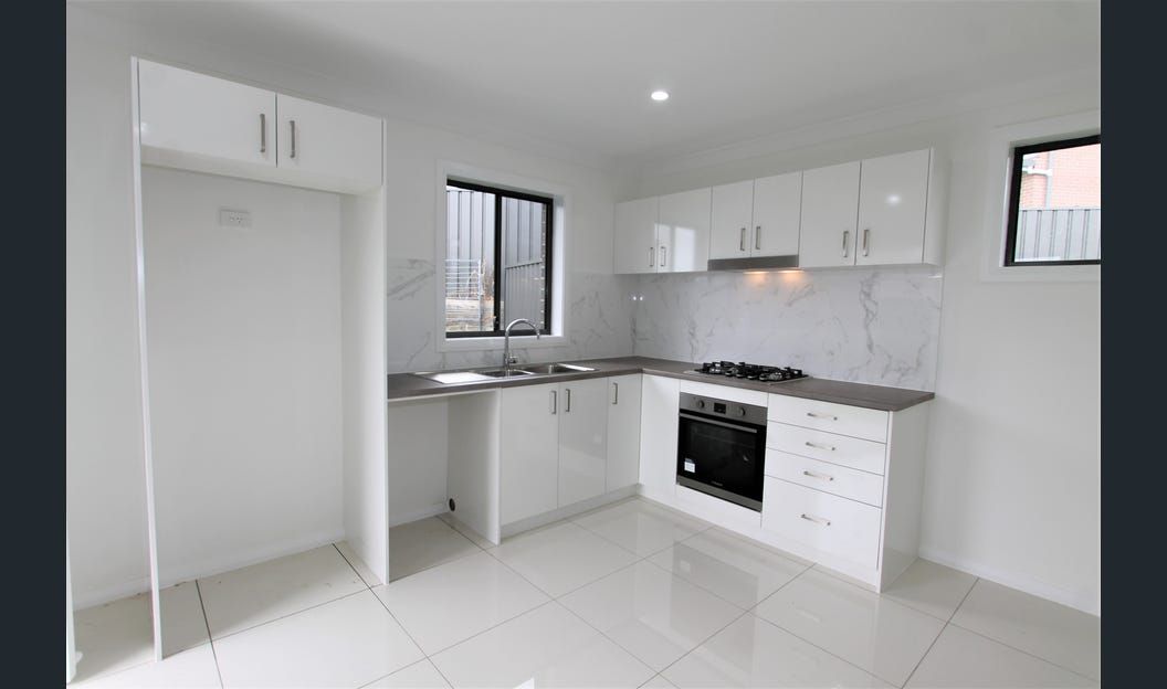 8a Outlook Boulevard, Fletcher, NSW 2287