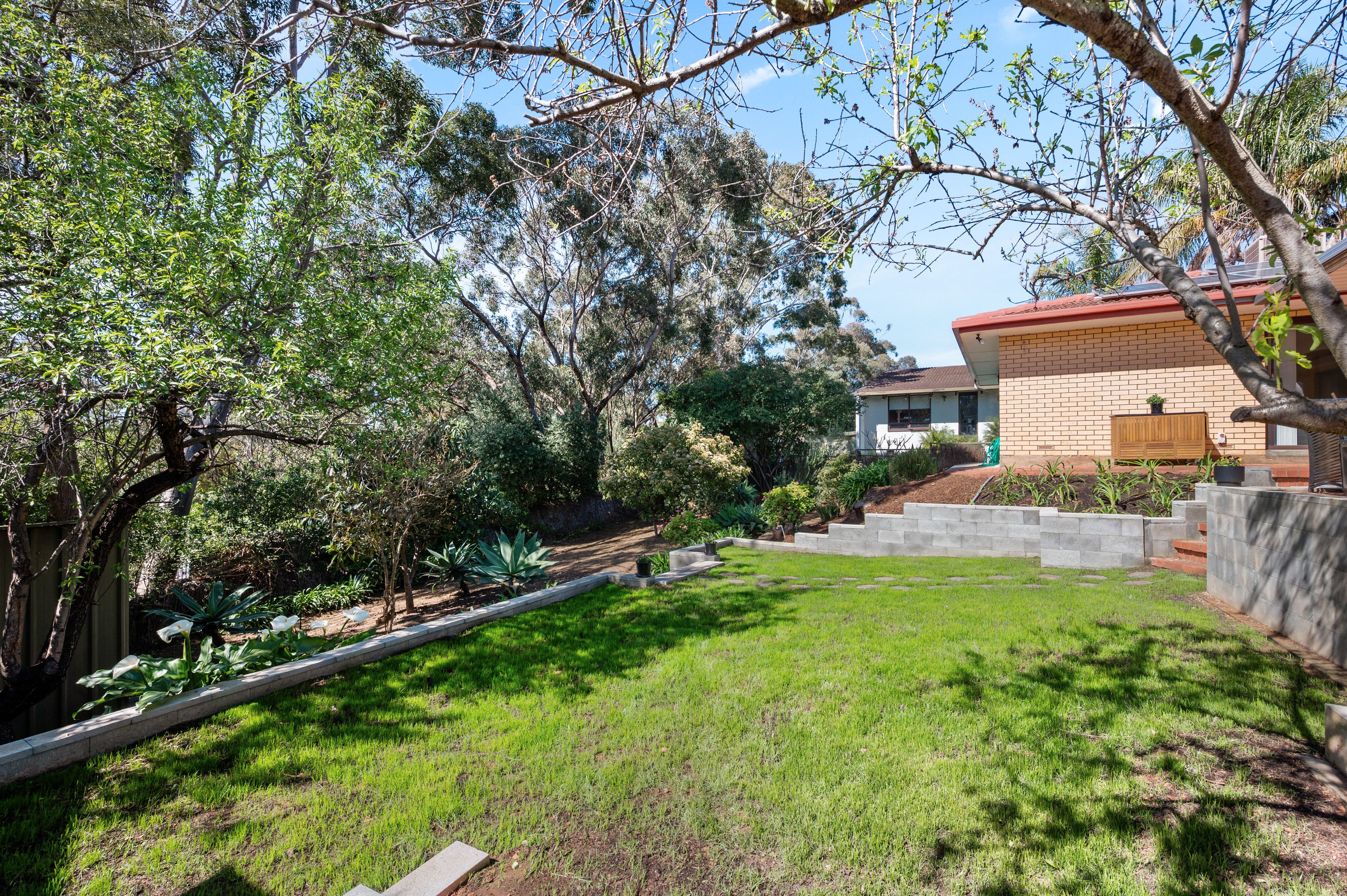 16 Glenalvon Drive — photo 24 of 27