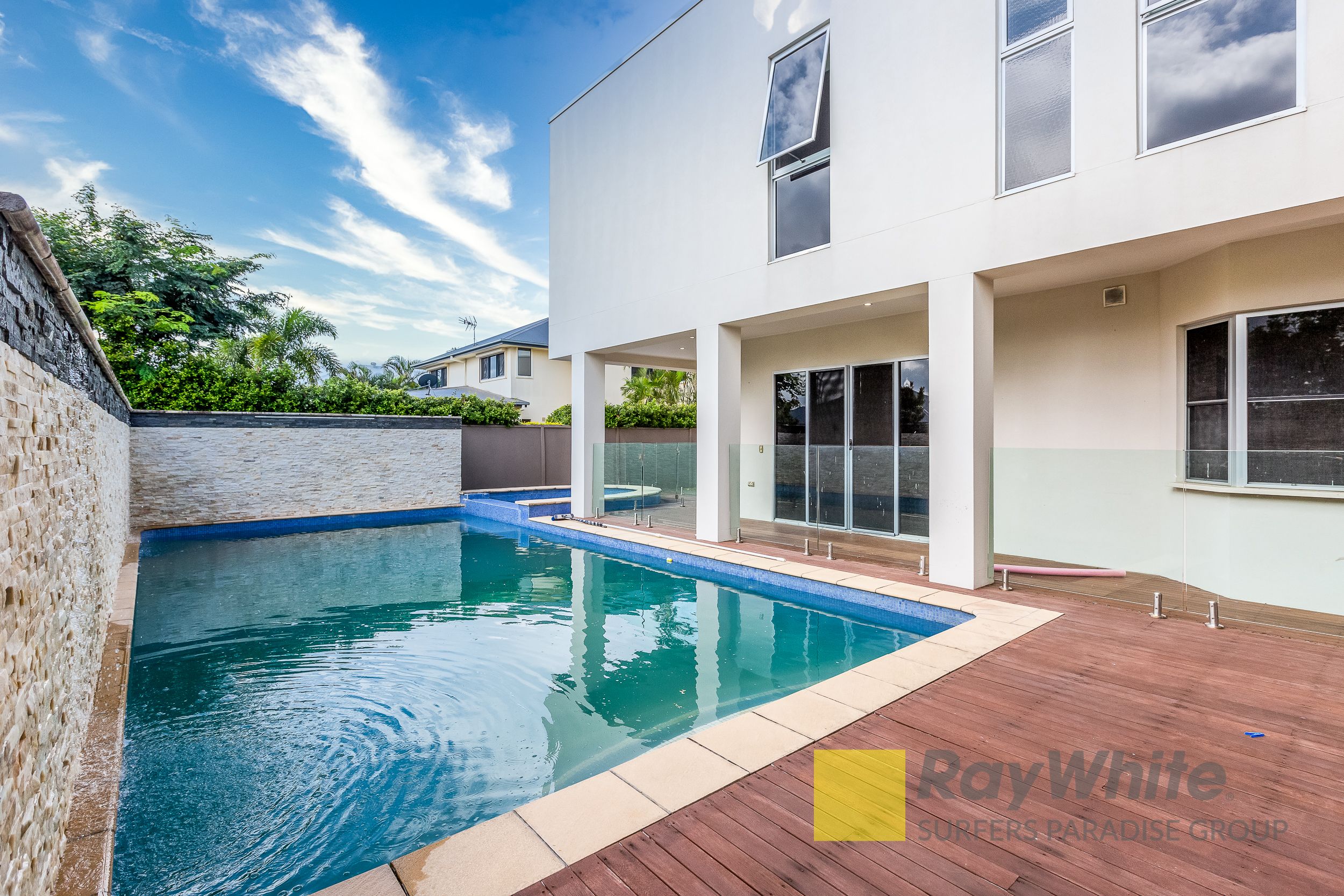 9 Zenith Crescent, Pacific Pines, QLD 4211