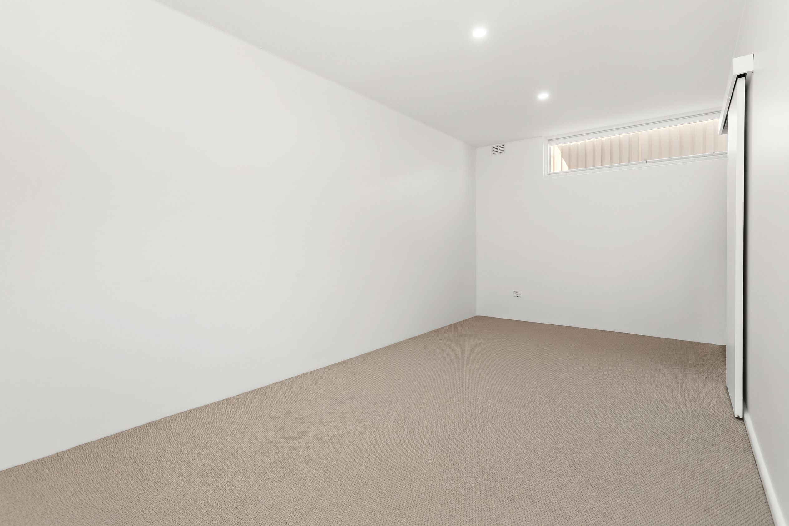 74 Tingira Crescent — photo 14 of 19