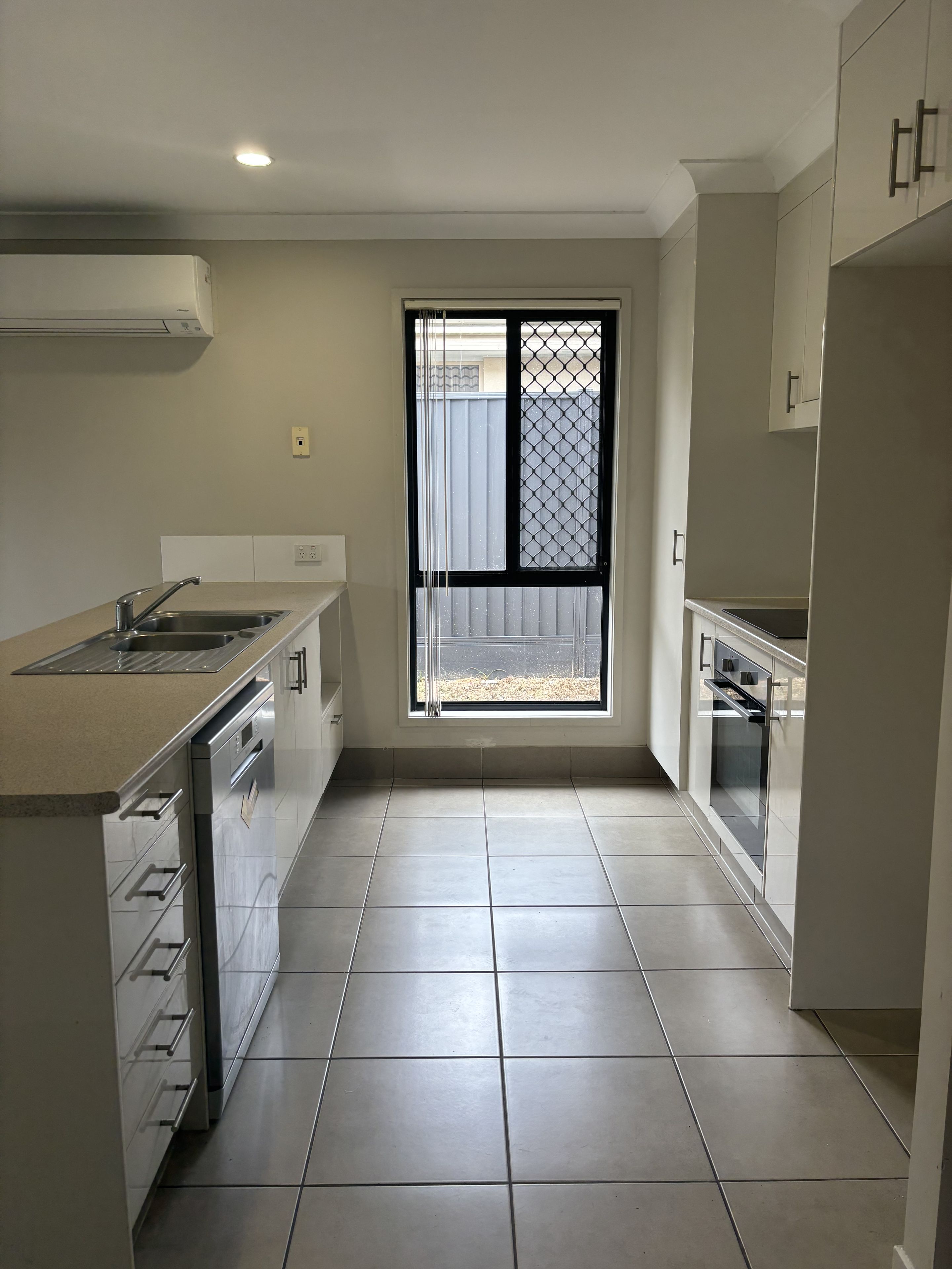 90 Daintree Circuit, North Lakes, QLD 4509