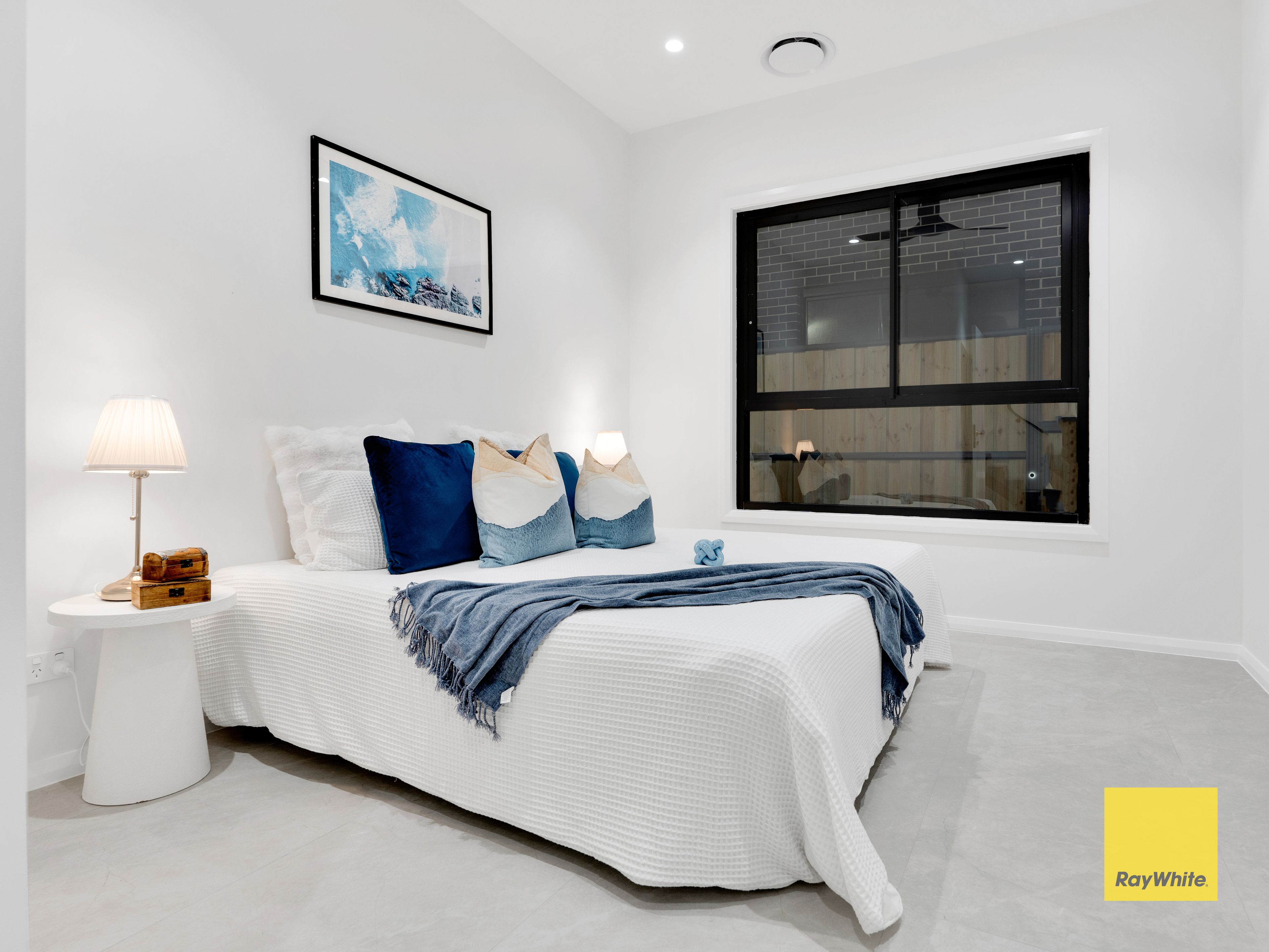 5 Ashgrove Road (Gables) — photo 17 of 29