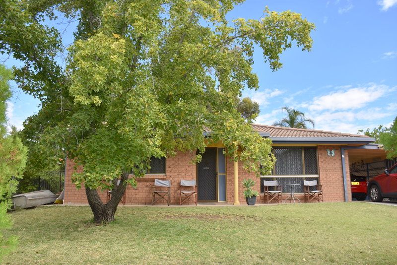 12 Warrina Crescent, Moree, NSW 2400