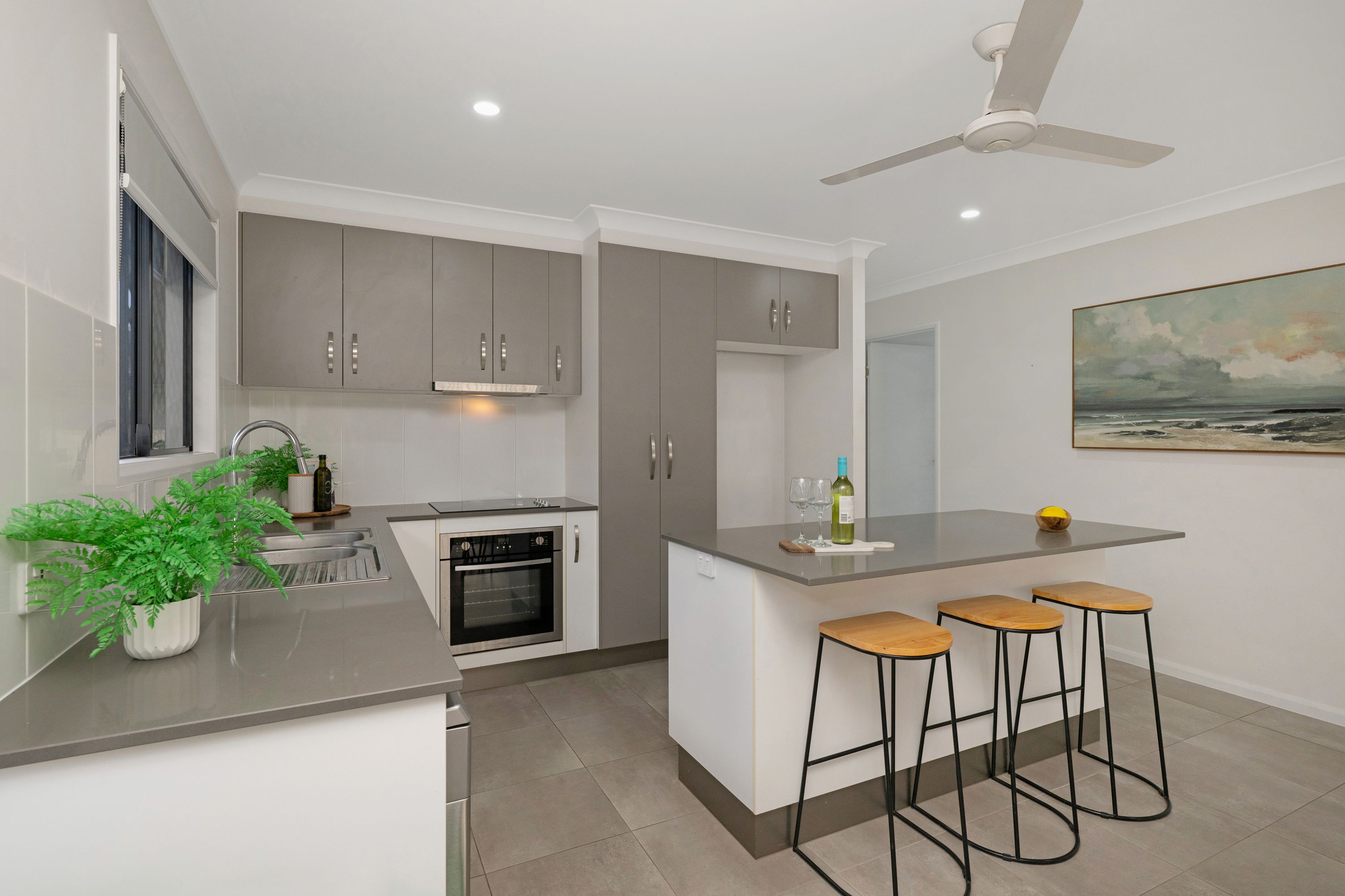 61 Leggett Crescent — photo 11 of 19