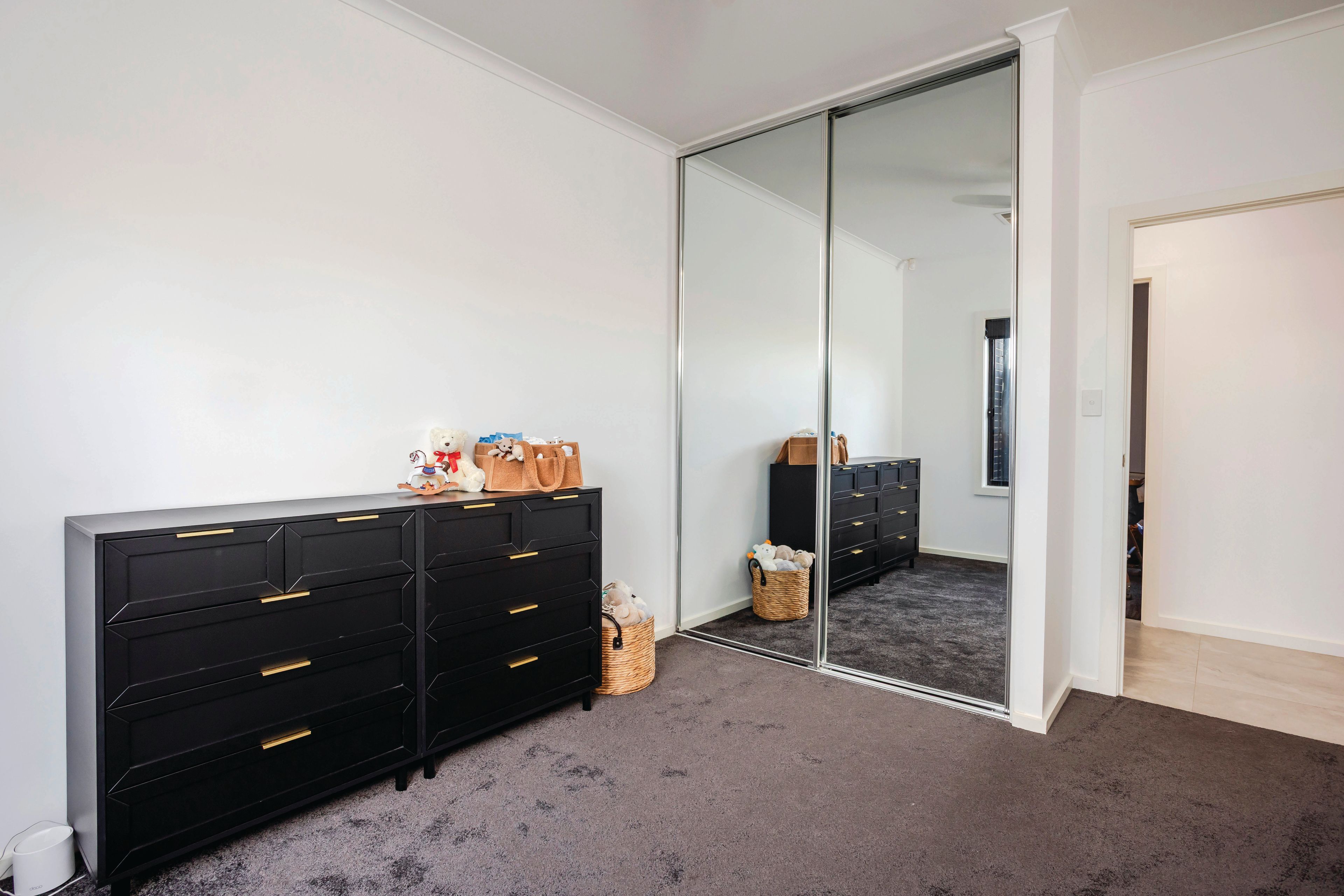 43 Nicholls Terrace — photo 9 of 30
