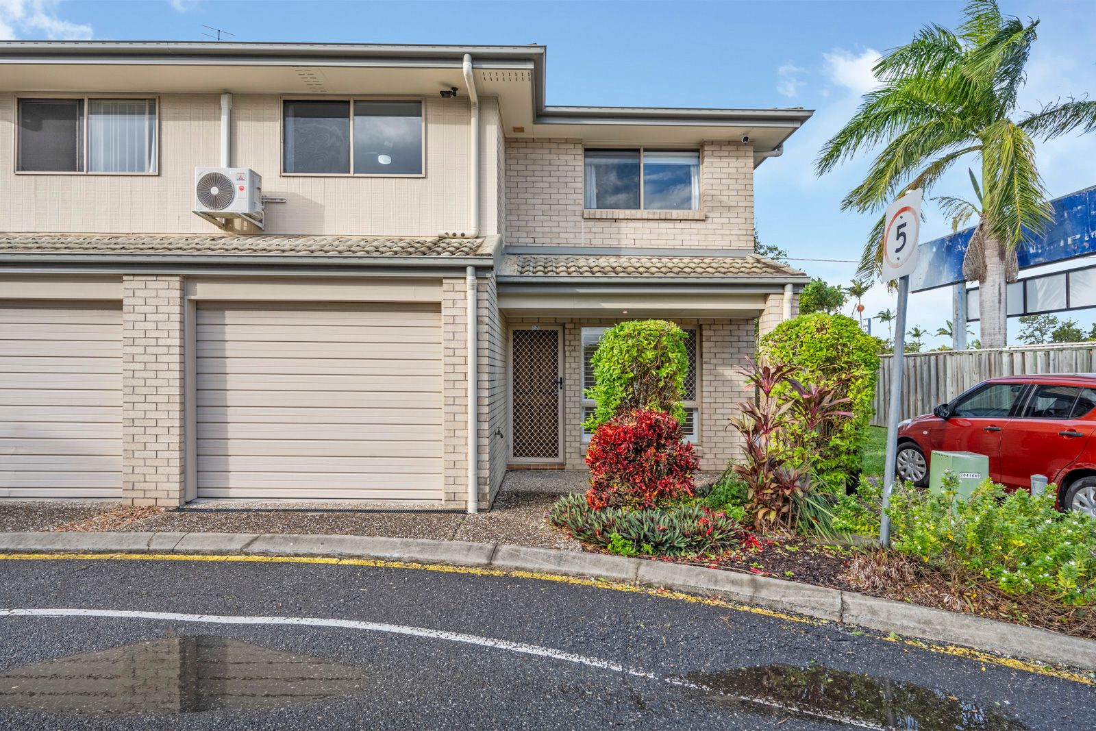 17/439 Elizabeth Avenue — photo from Ray White Scarborough