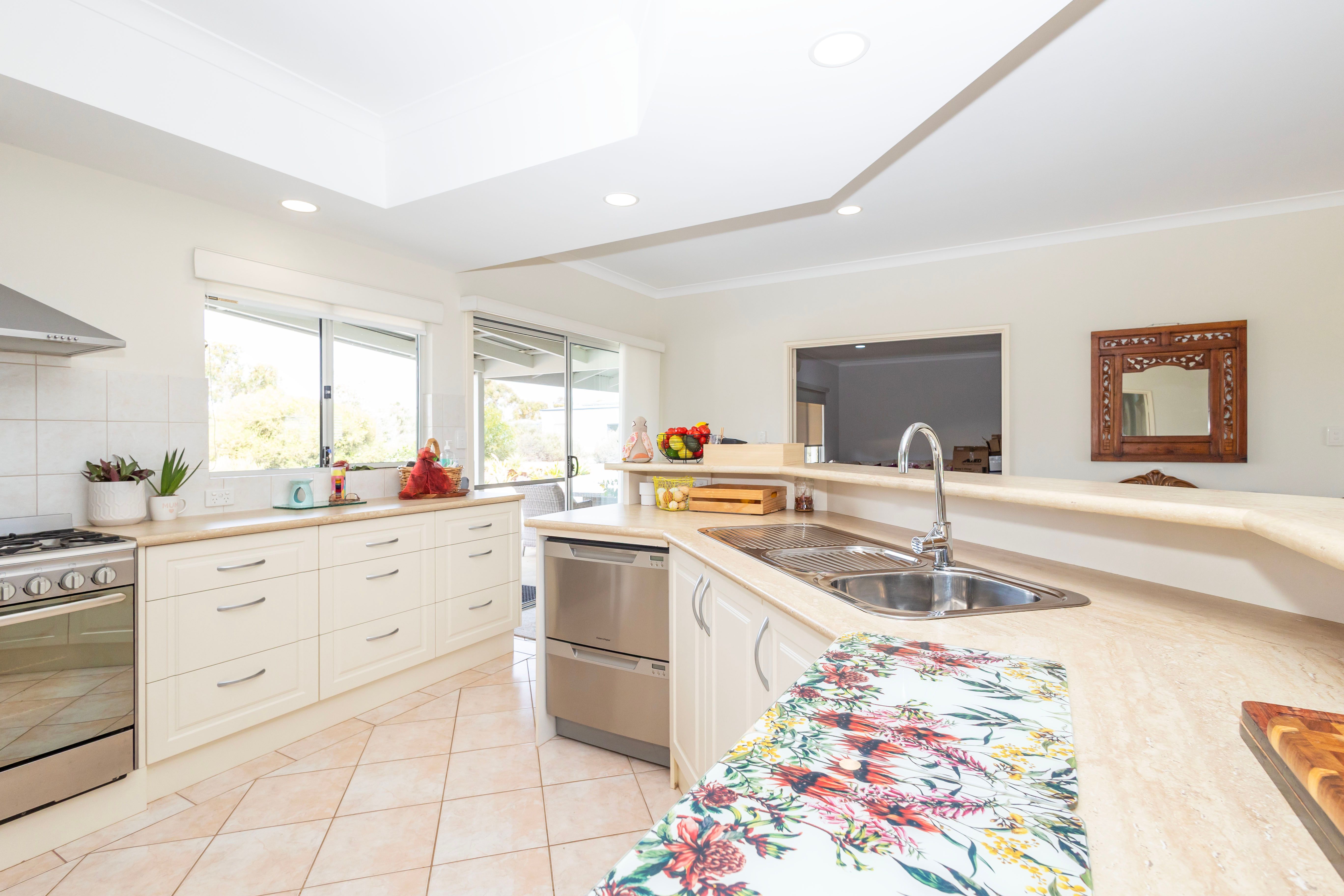 335 Zendora Road, Jurien Bay, WA 6516