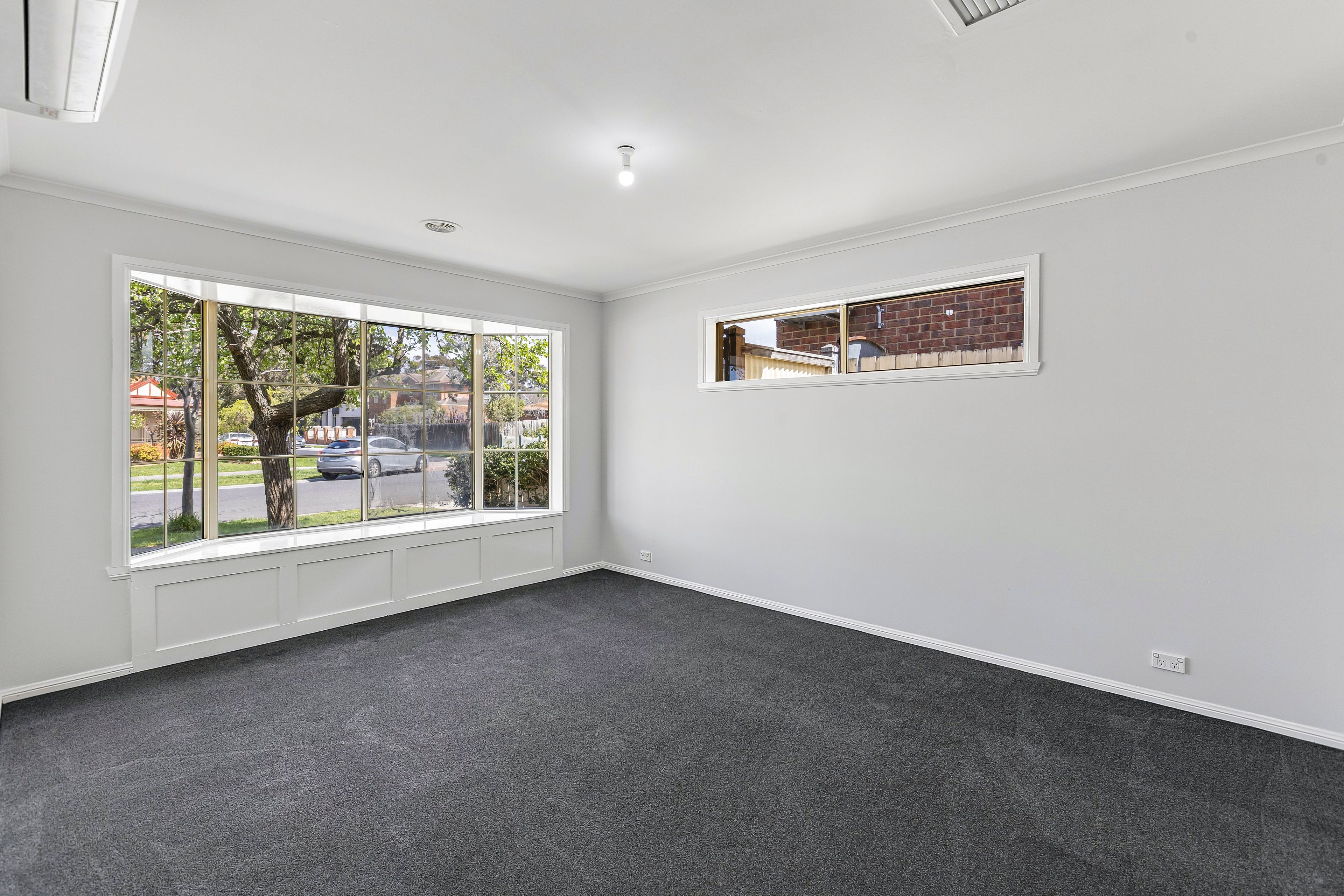 79 Mckenzie Crescent — photo 6 of 11