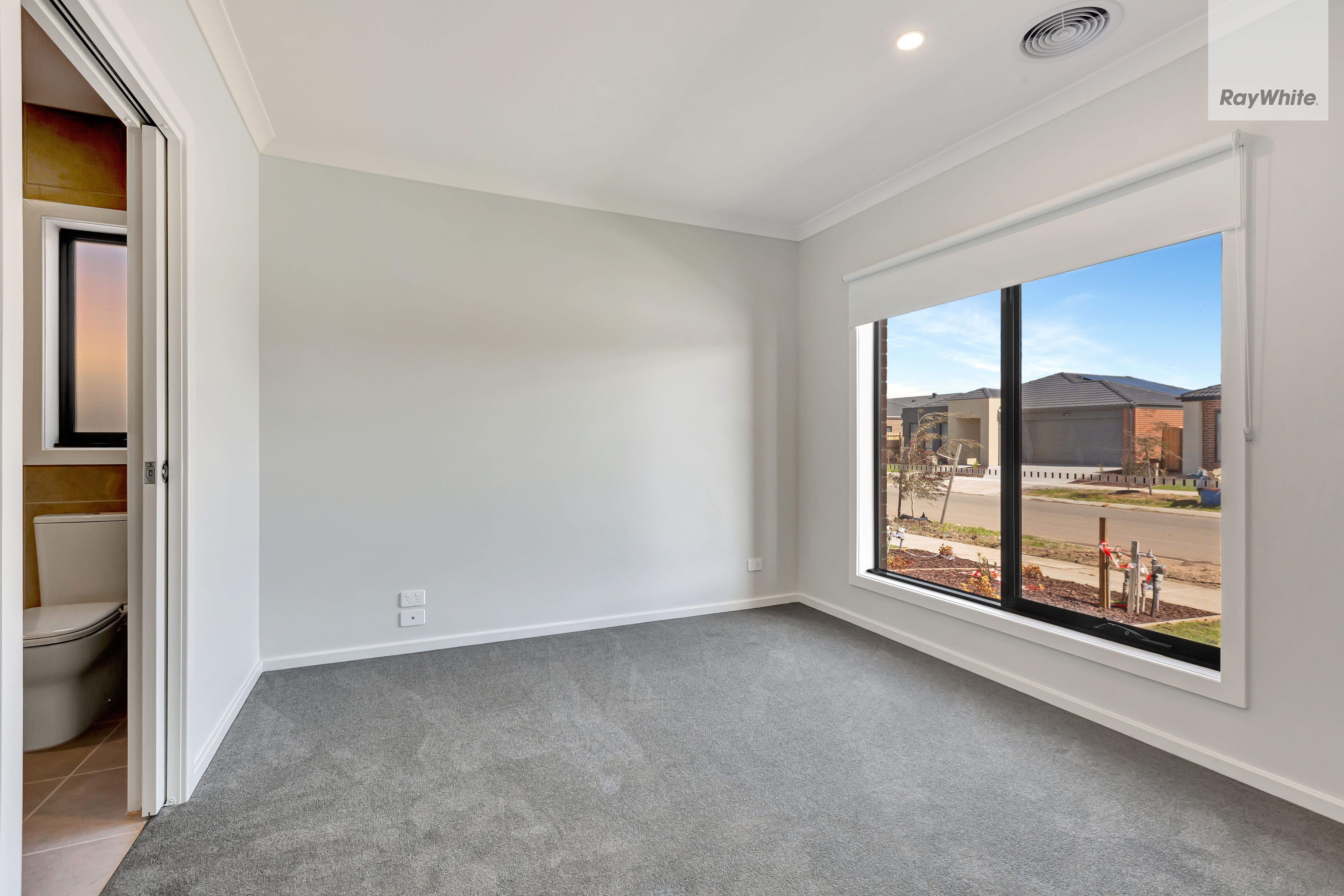 13 Hammer Street — photo 5 of 11
