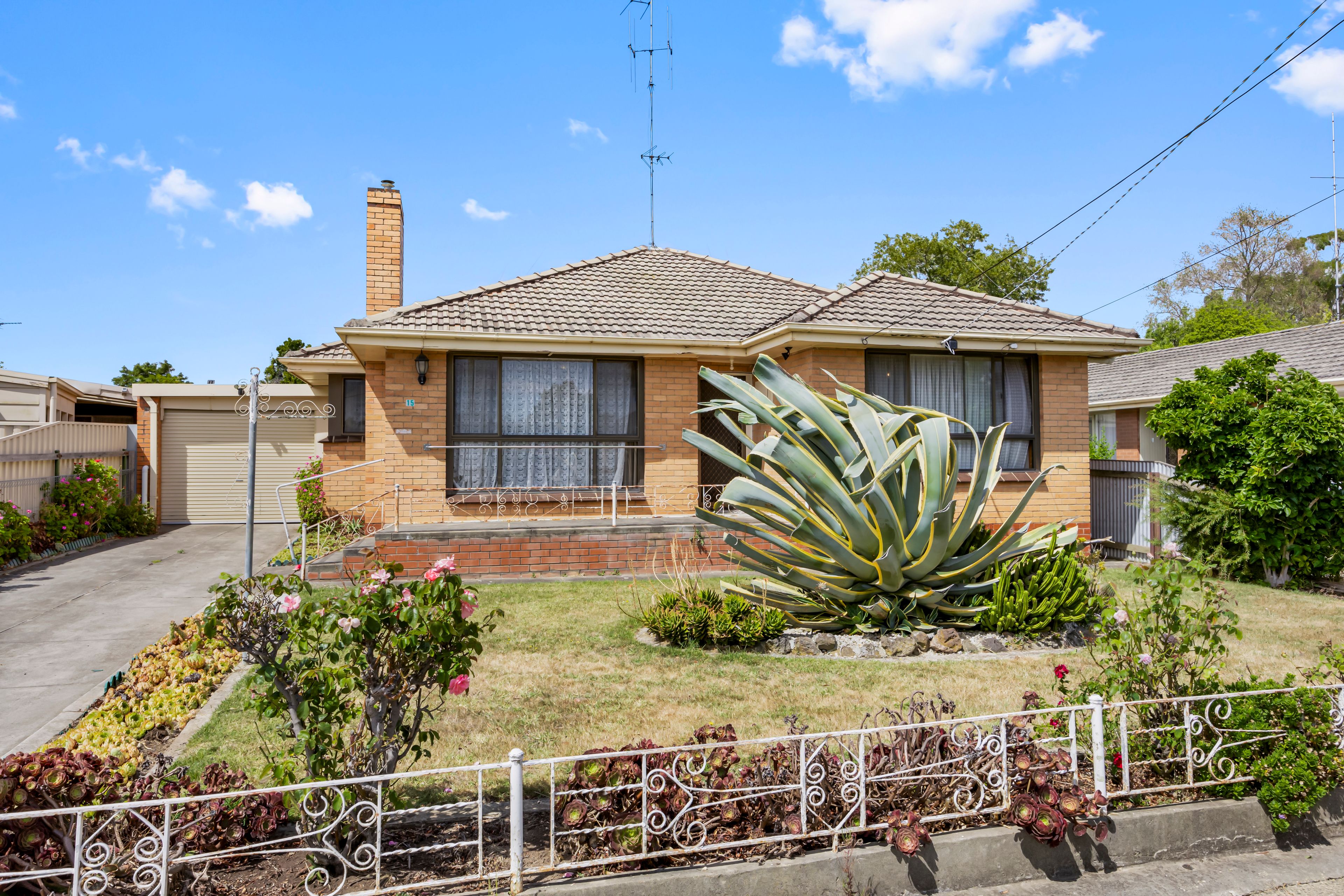 15 Ivanhoe Street, Wendouree  Victoria  3355, Australia