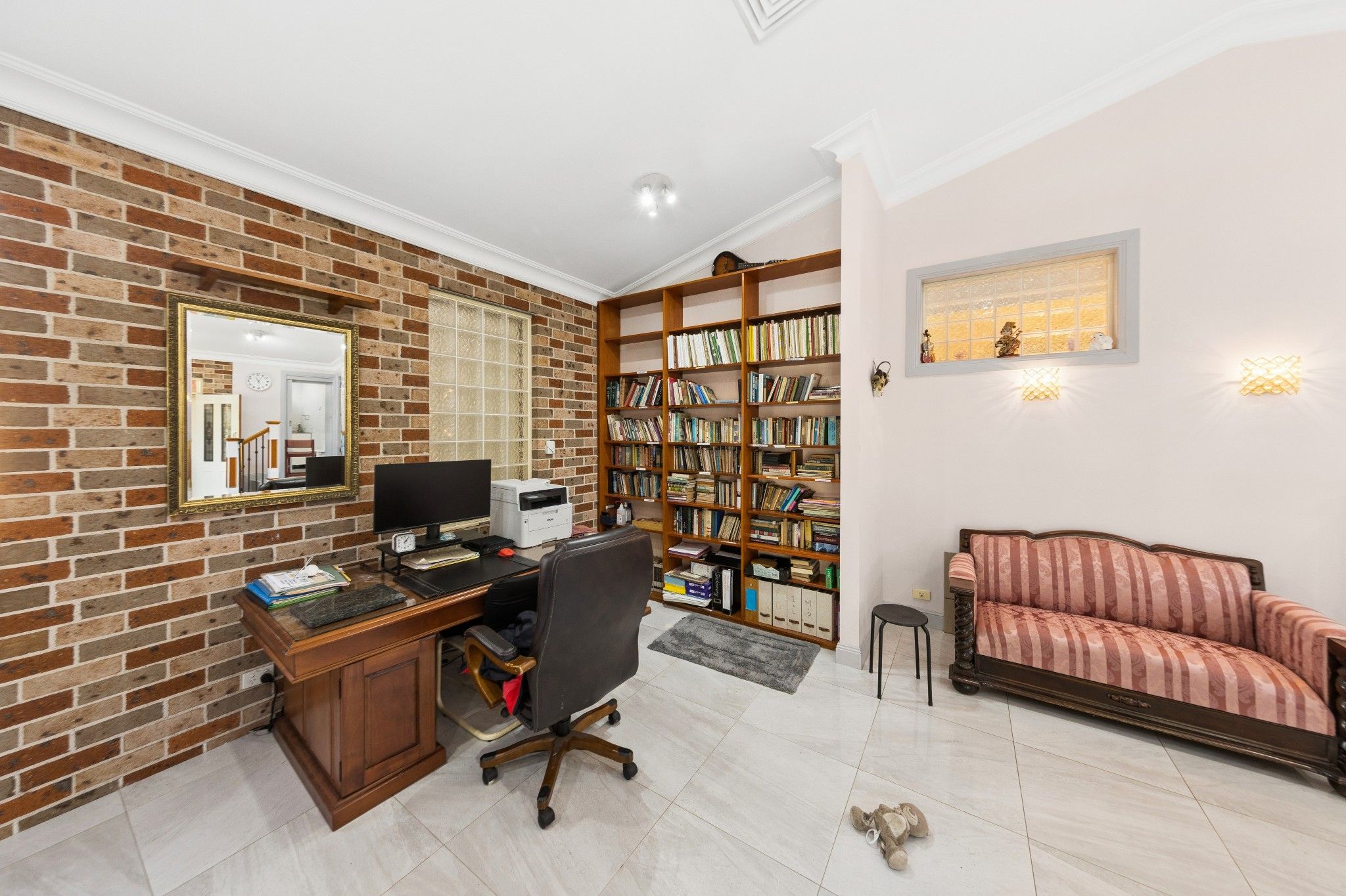 16 Warlencourt Avenue — photo 14 of 23