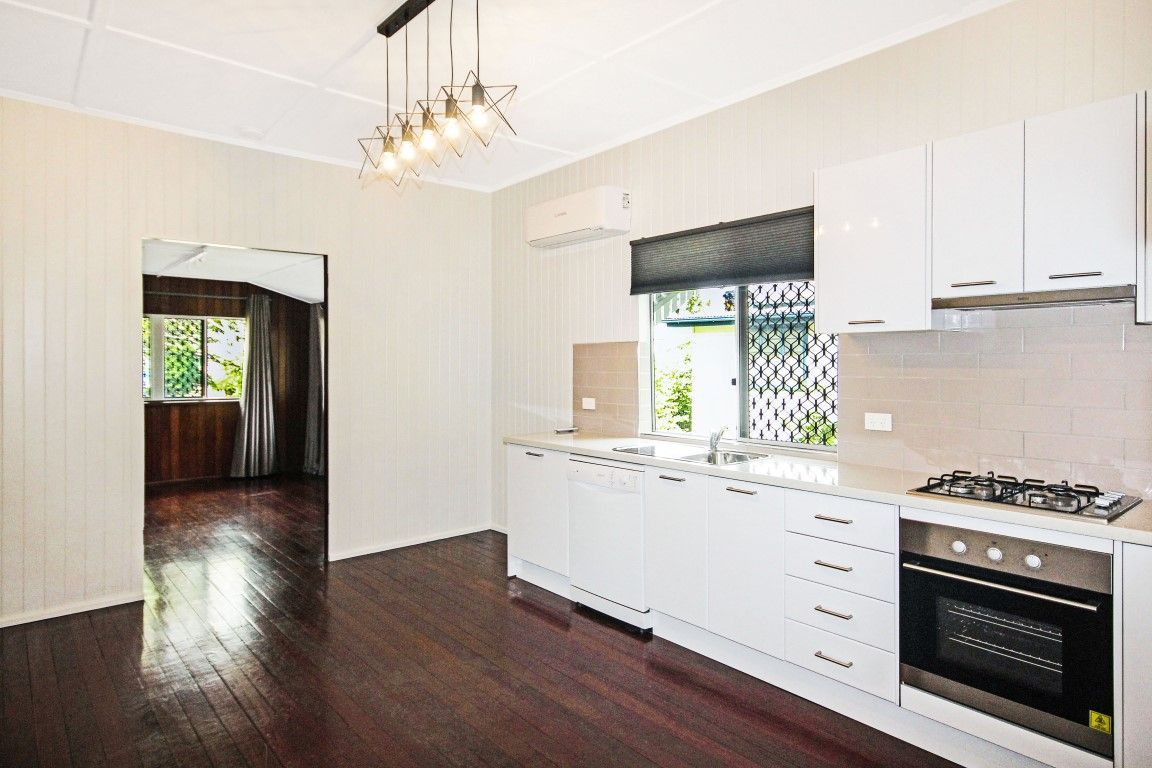 121 Duporth Avenue, Maroochydore, QLD 4558