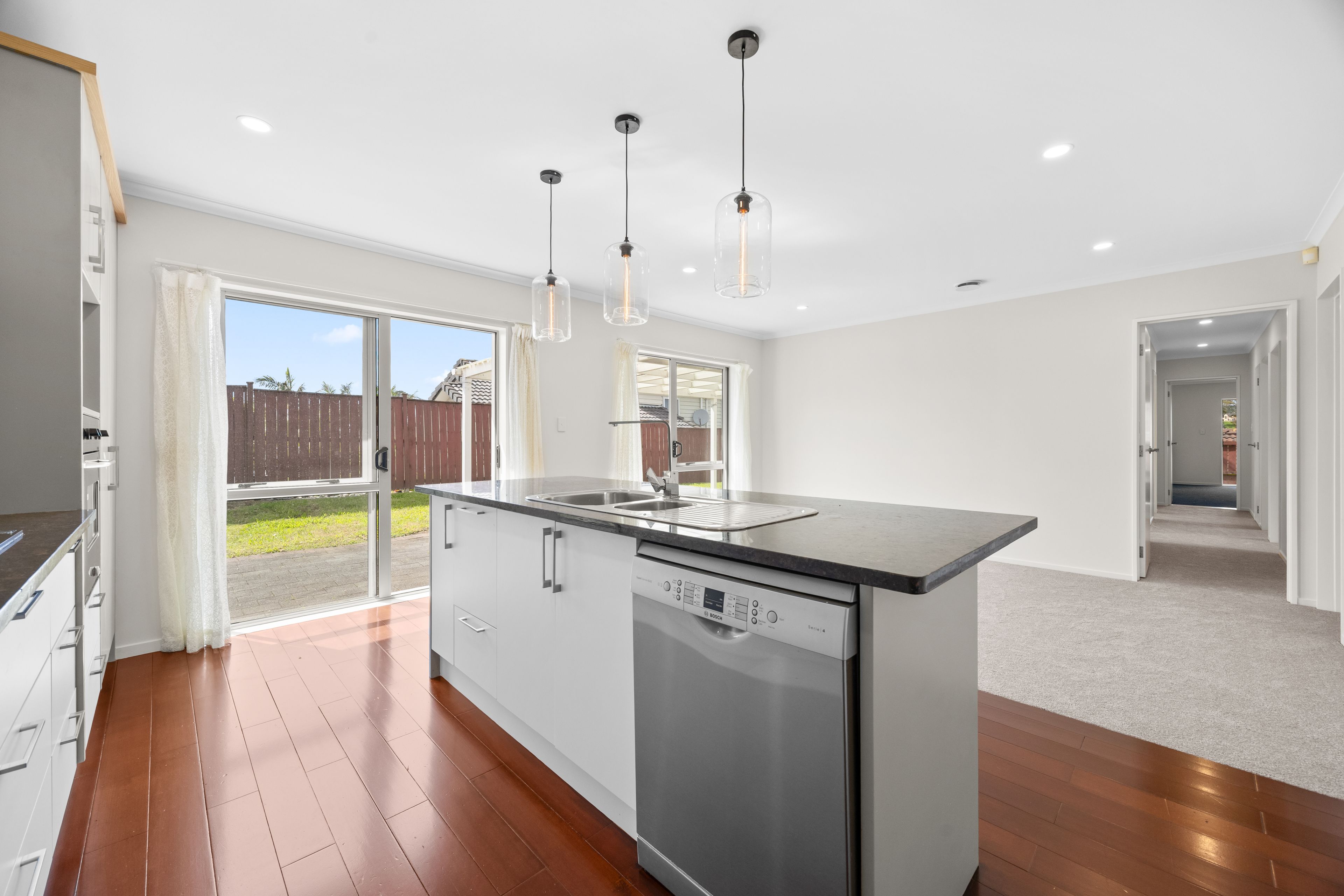 55 South Kensington Way, Henderson, Waitakere City