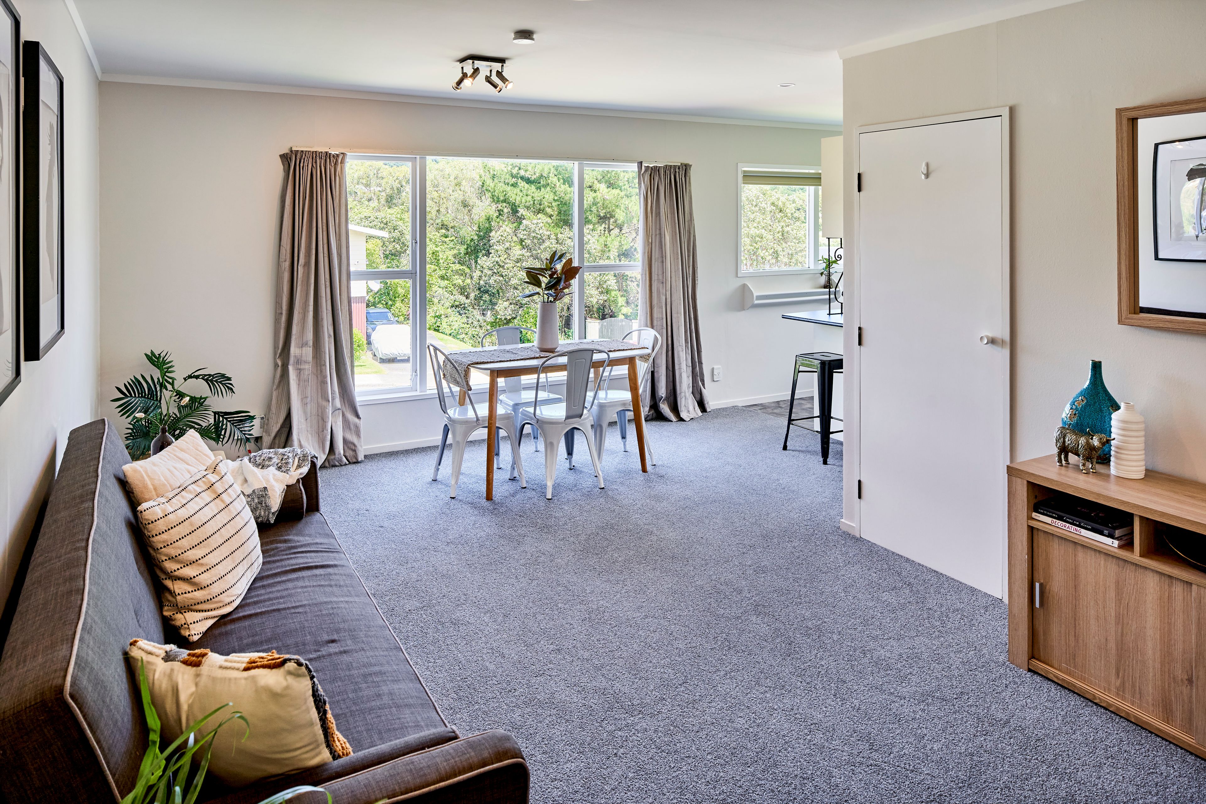 14b Zande Terrace, Tawa, Wellington City